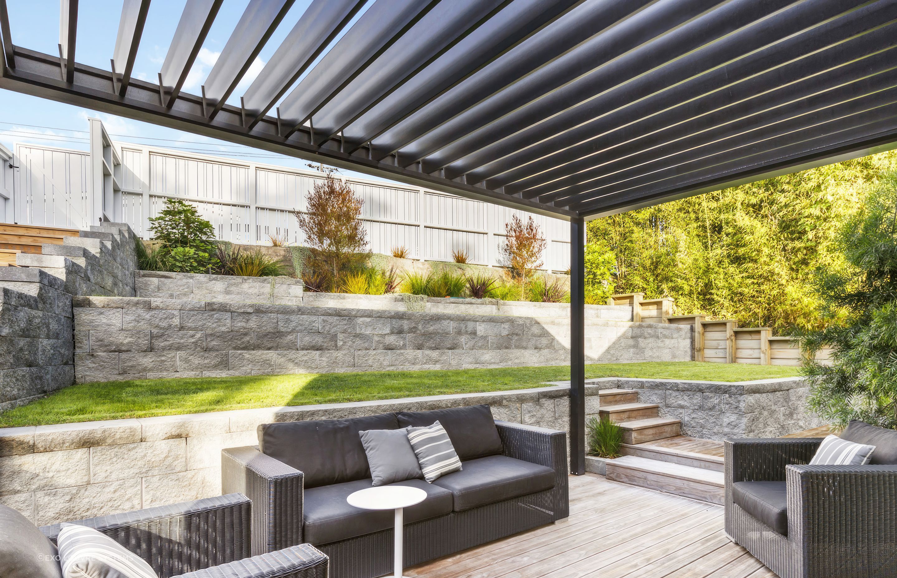 upEXOlouvreoutdoor-fix-standard-scale-400x.jpg