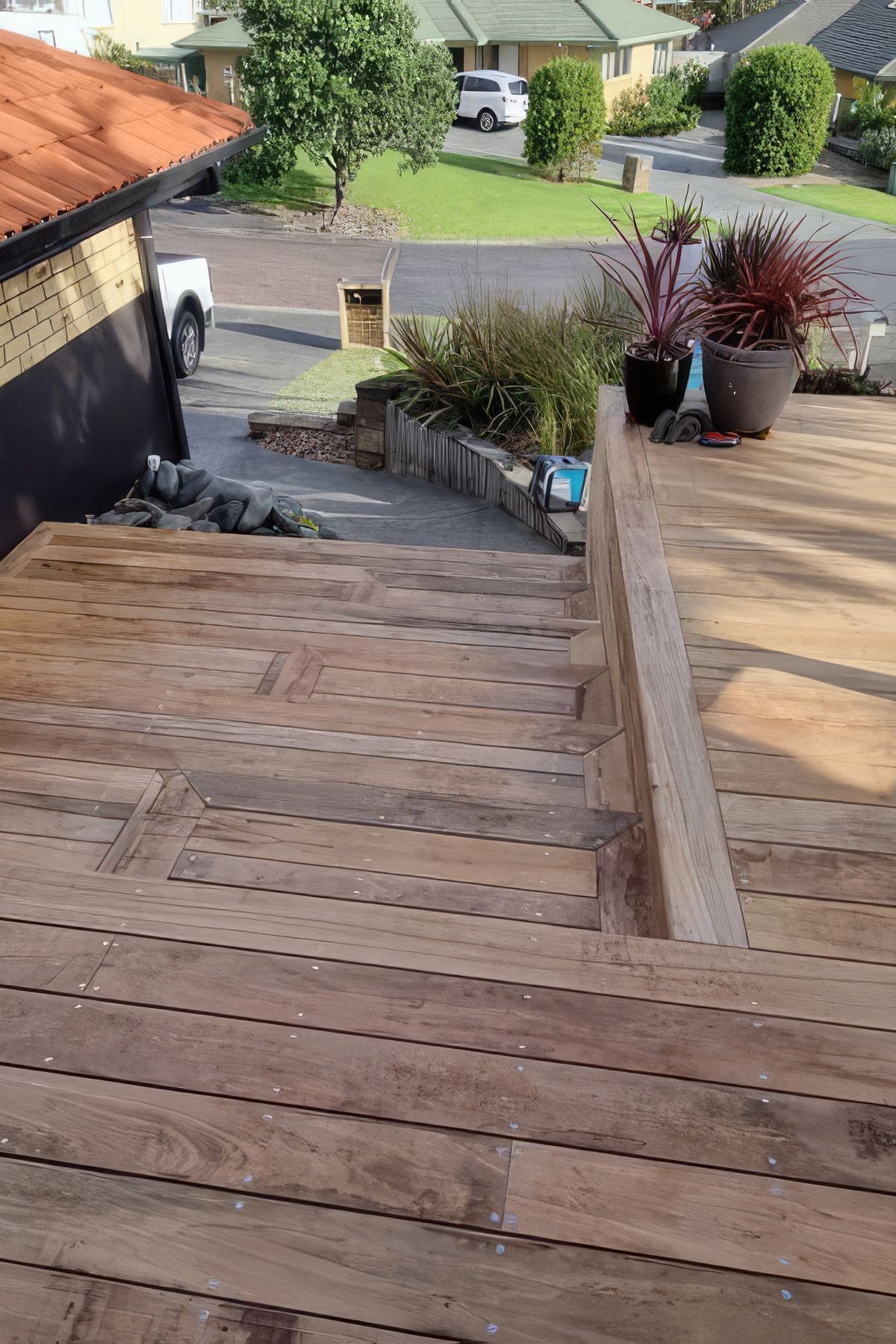 upnew-deck-build-steps-manly-beach-findlay-residential-YyvyJKwZ96HQqarN-fix-standard-scale-400x.jpg