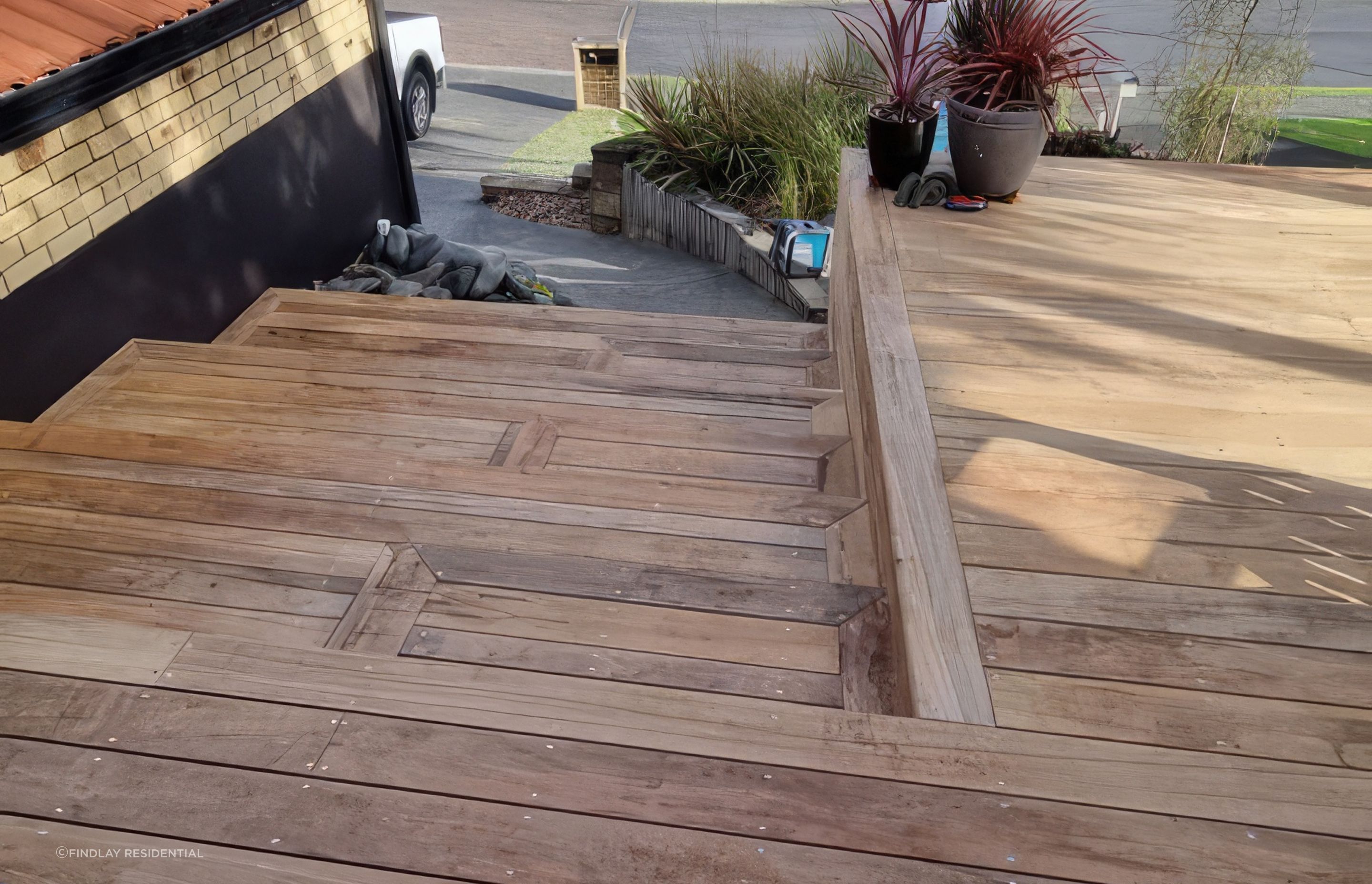 upnew-deck-build-steps-manly-beach-findlay-residential-YyvyJKwZ96HQqarN-fix-standard-scale-400x.jpg