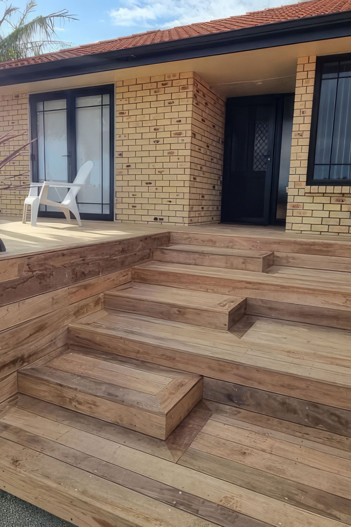 upnew-front-deck-build-manly-beach-findlay-residential-Yan7PKND9VizVerg-fix-standard-scale-400x.jpg
