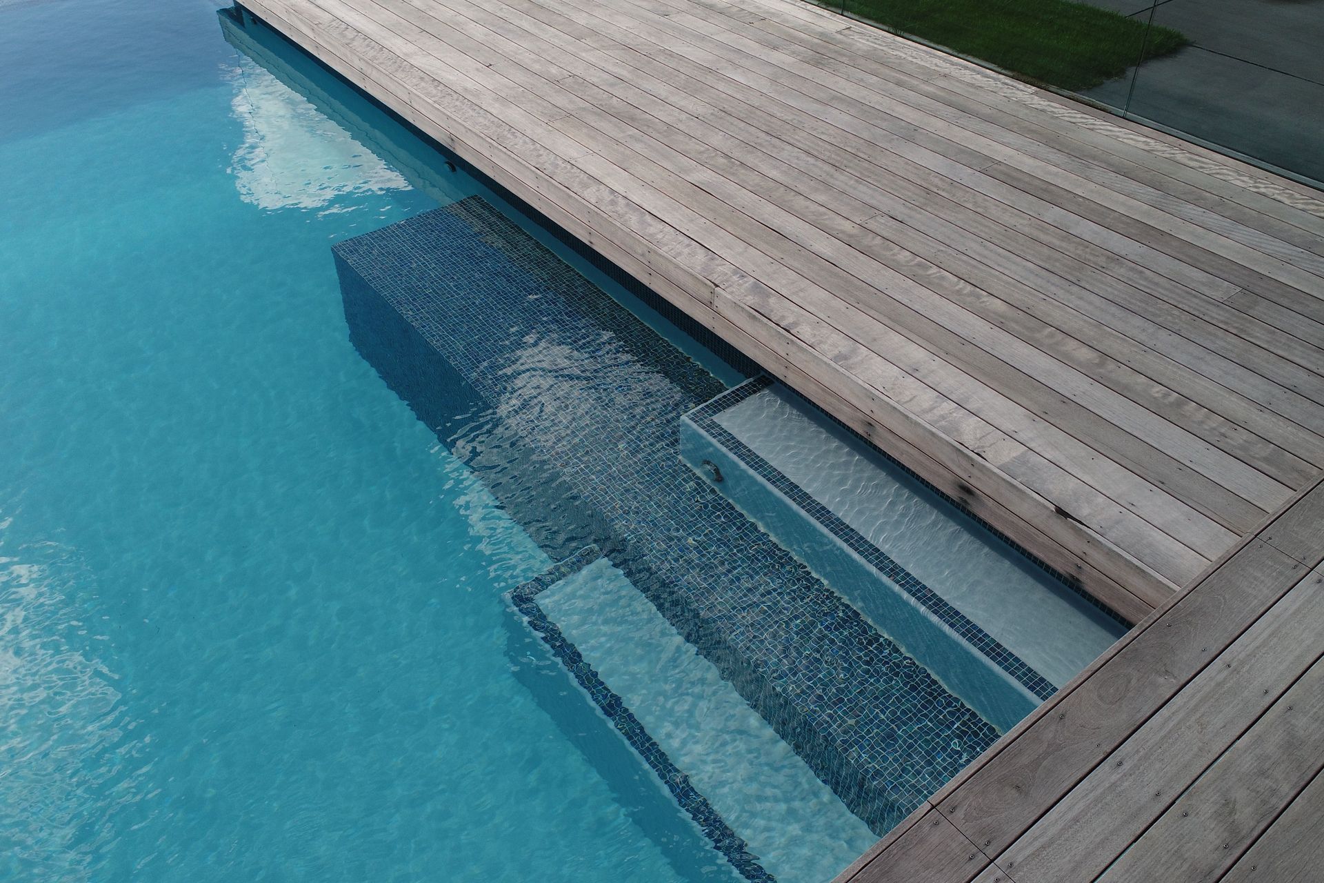 Glass Edge Infinity Pool