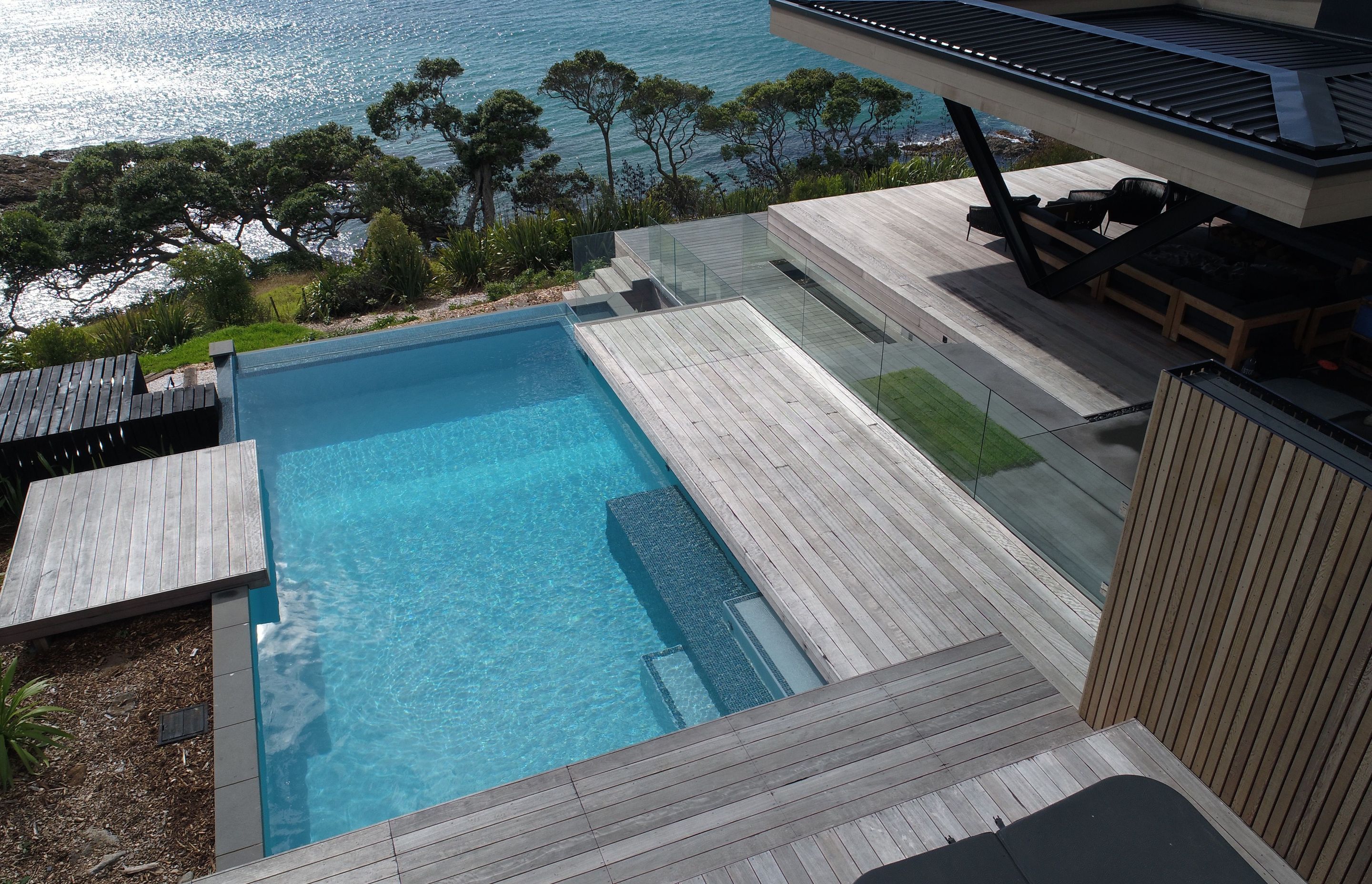 Glass Edge Infinity Pool
