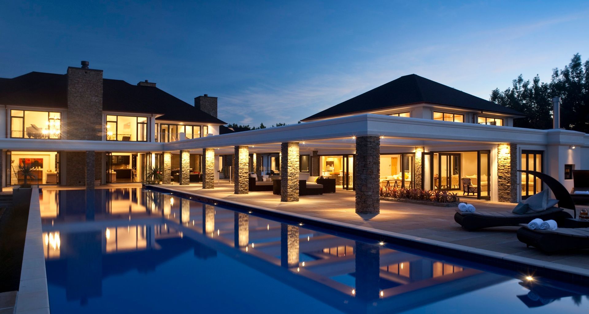 Custom Pool - Auckland 7 banner
