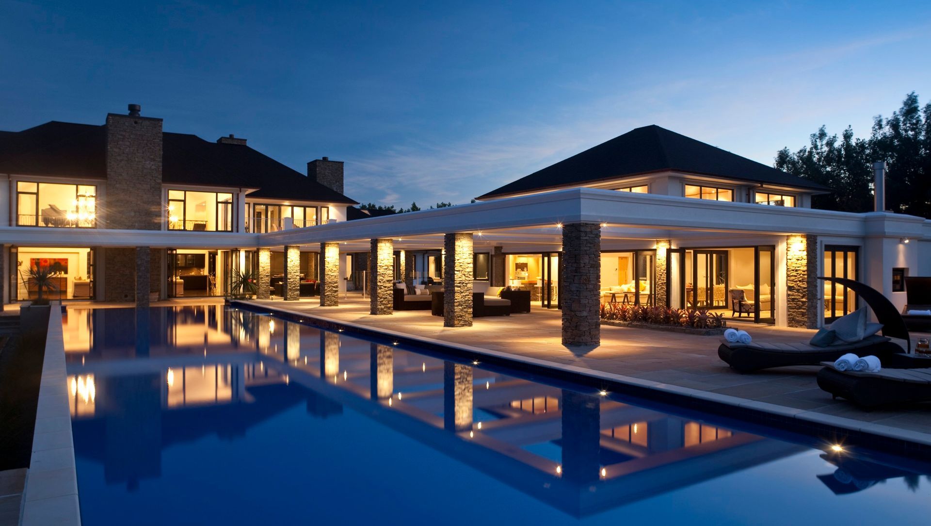 Custom Pool - Auckland 7 banner