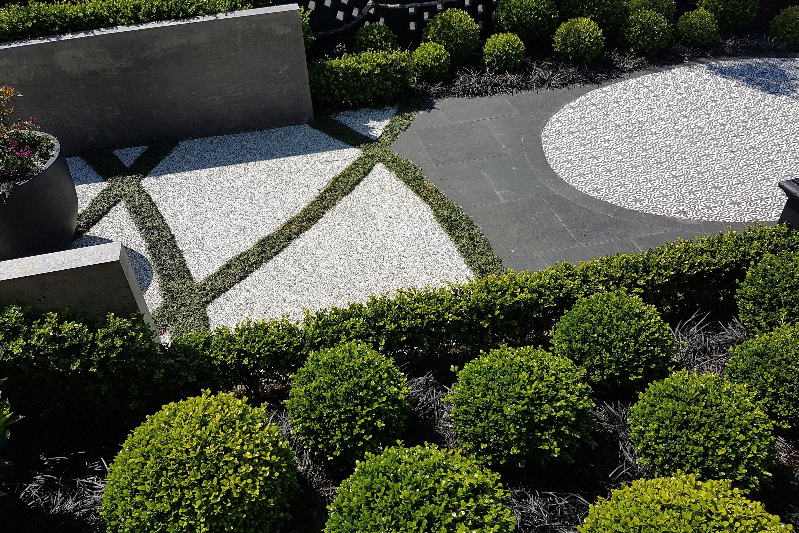 Classical and contemporary courtyard, Mt Eden