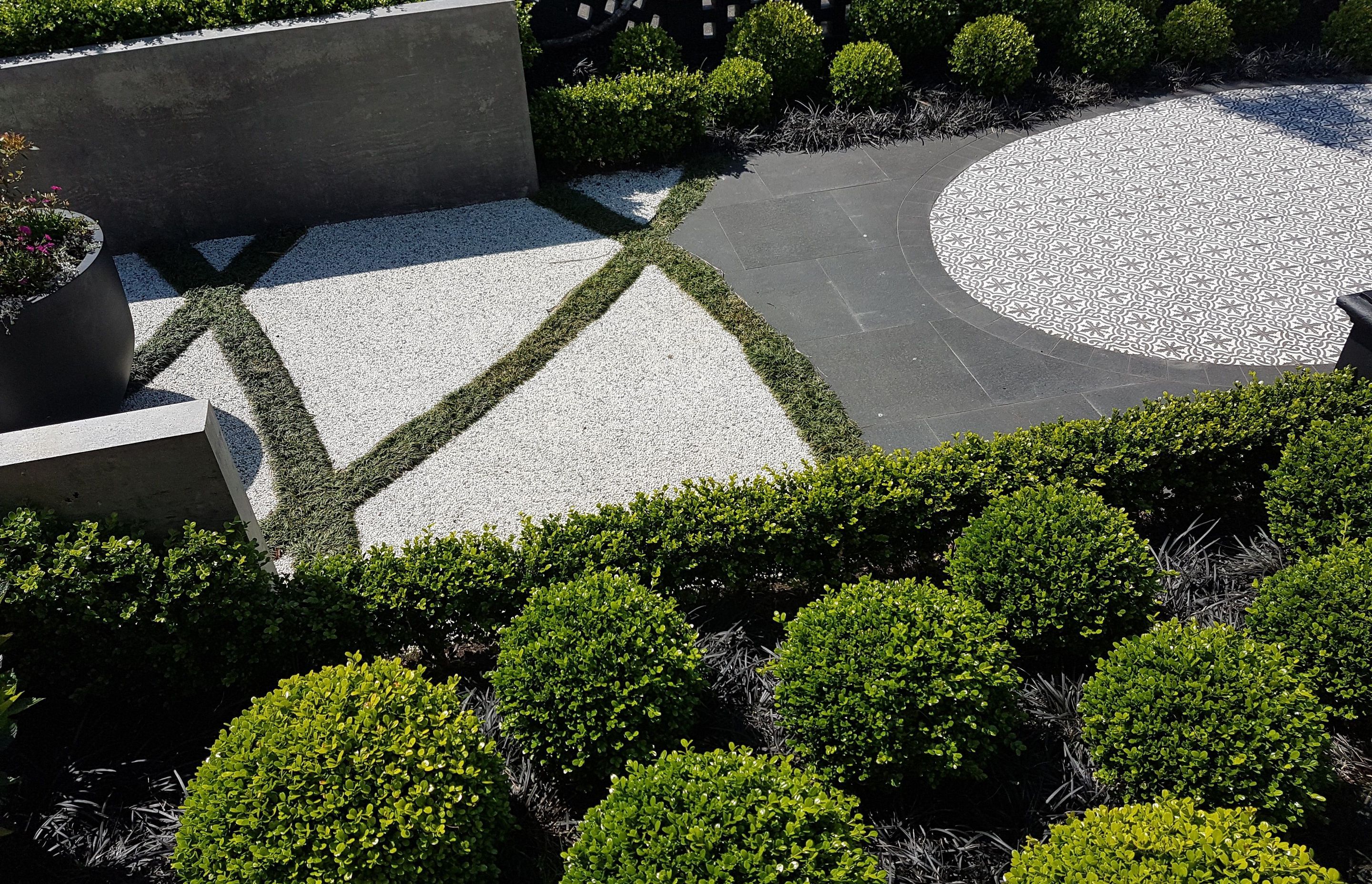 Classical and contemporary courtyard, Mt Eden