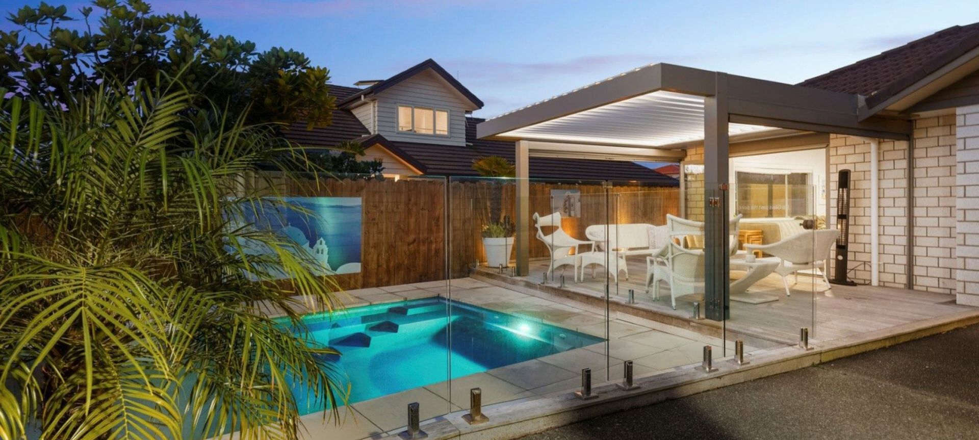 Poolside LOUVRES banner