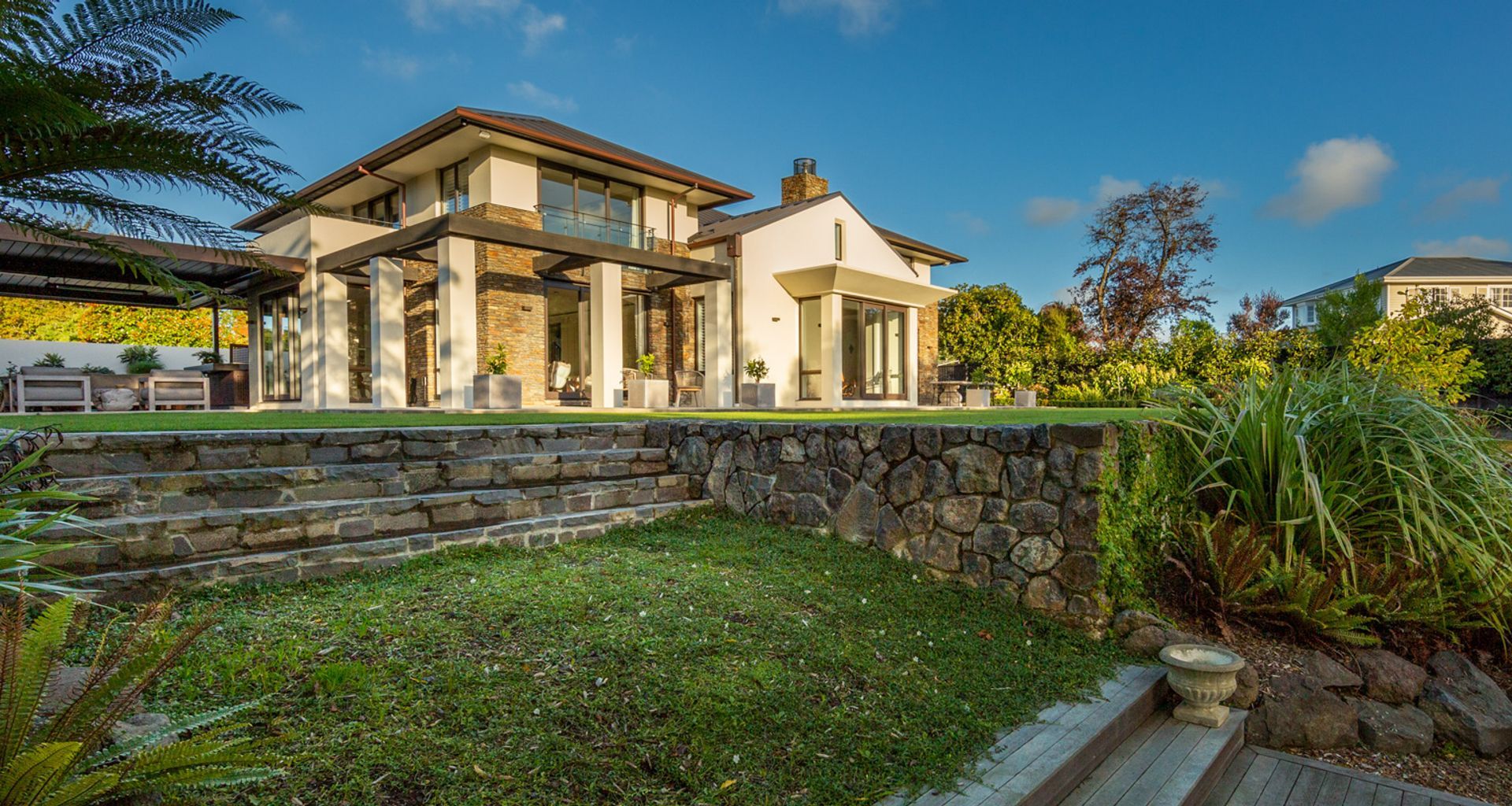 Puriri St house banner