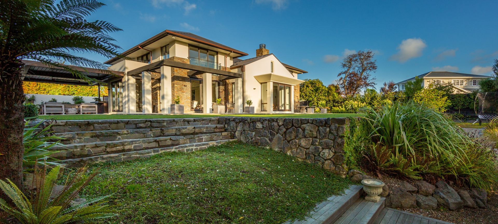 Puriri St house banner