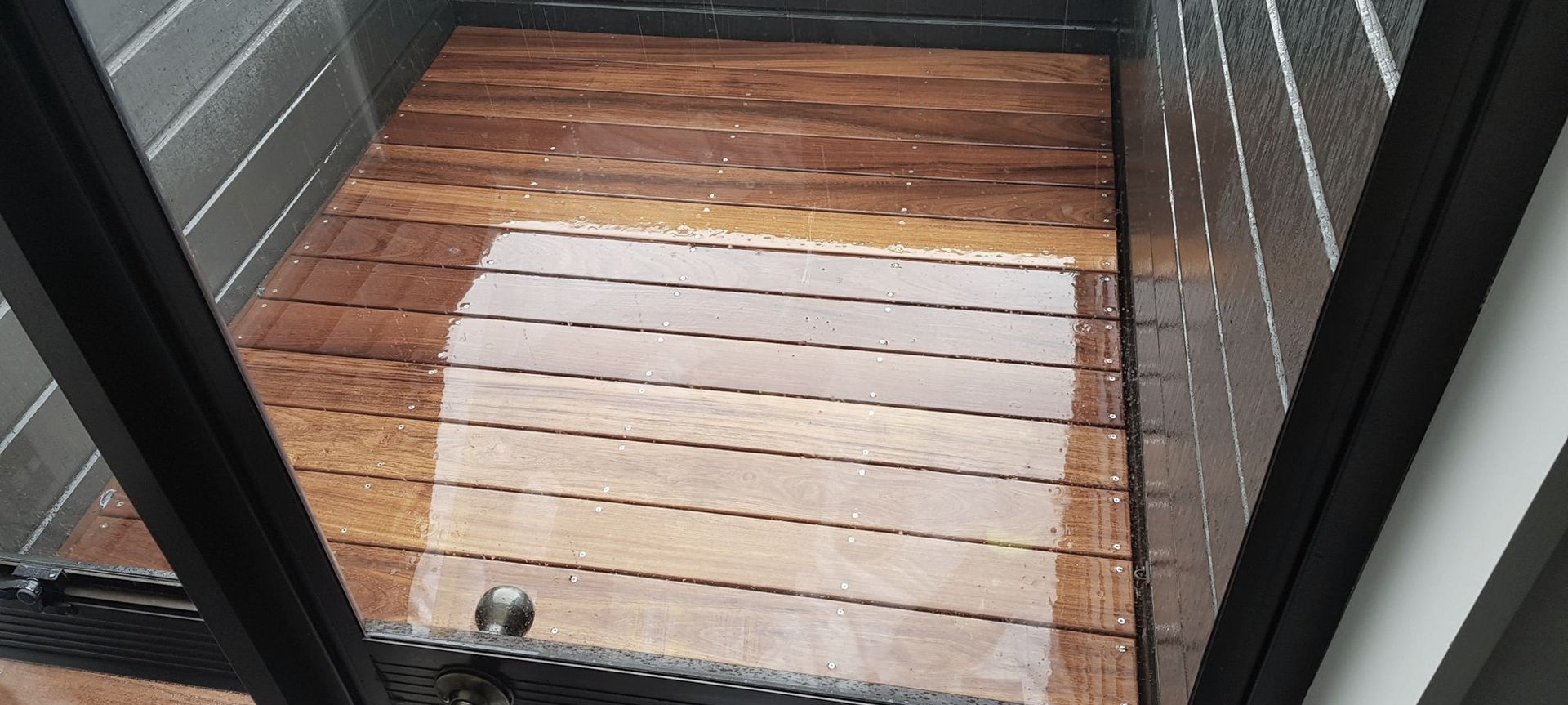 Decks banner