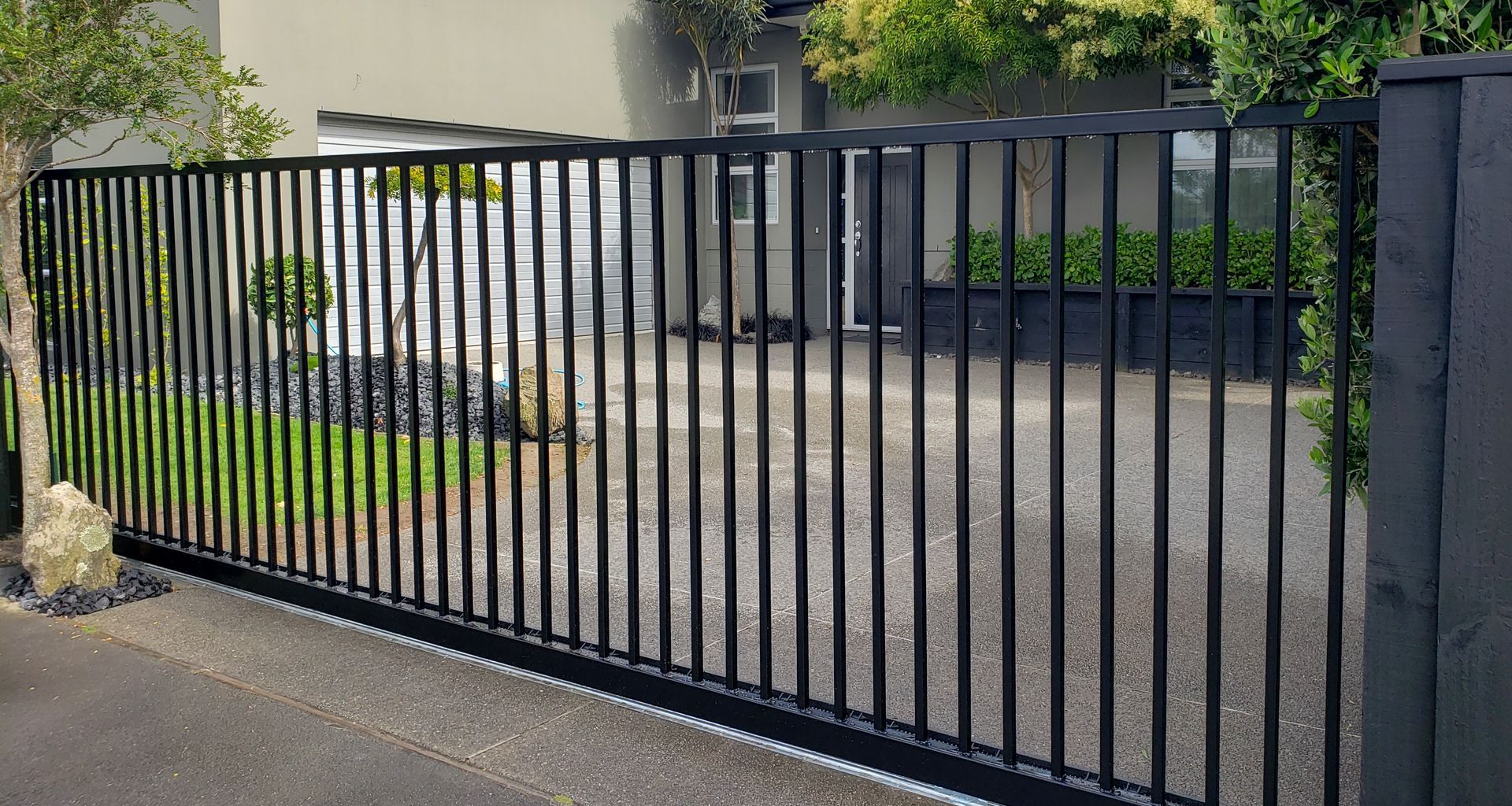 Sliding Gates banner