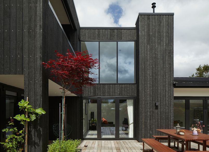 Striking Shou Sugi Ban Timber Elevates Clive Barrington's Architectural Masterpiece
