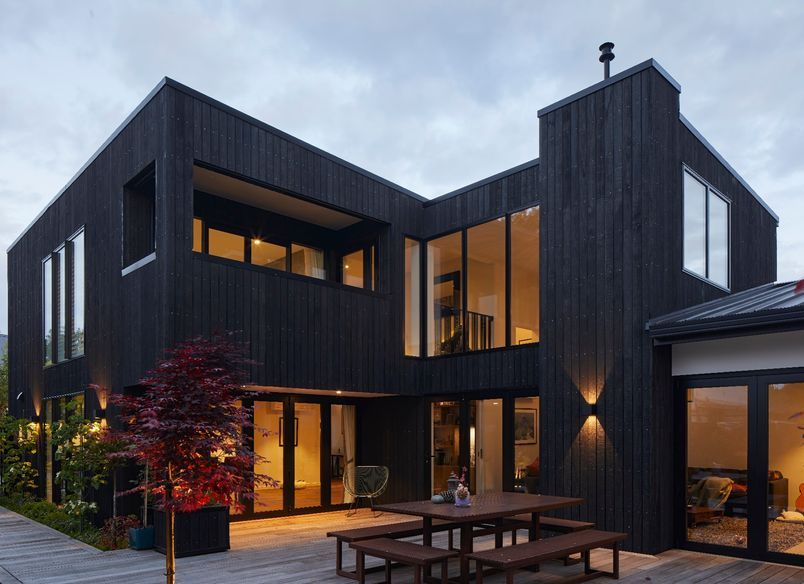 Striking Shou Sugi Ban Timber Elevates Clive Barrington's Architectural Masterpiece