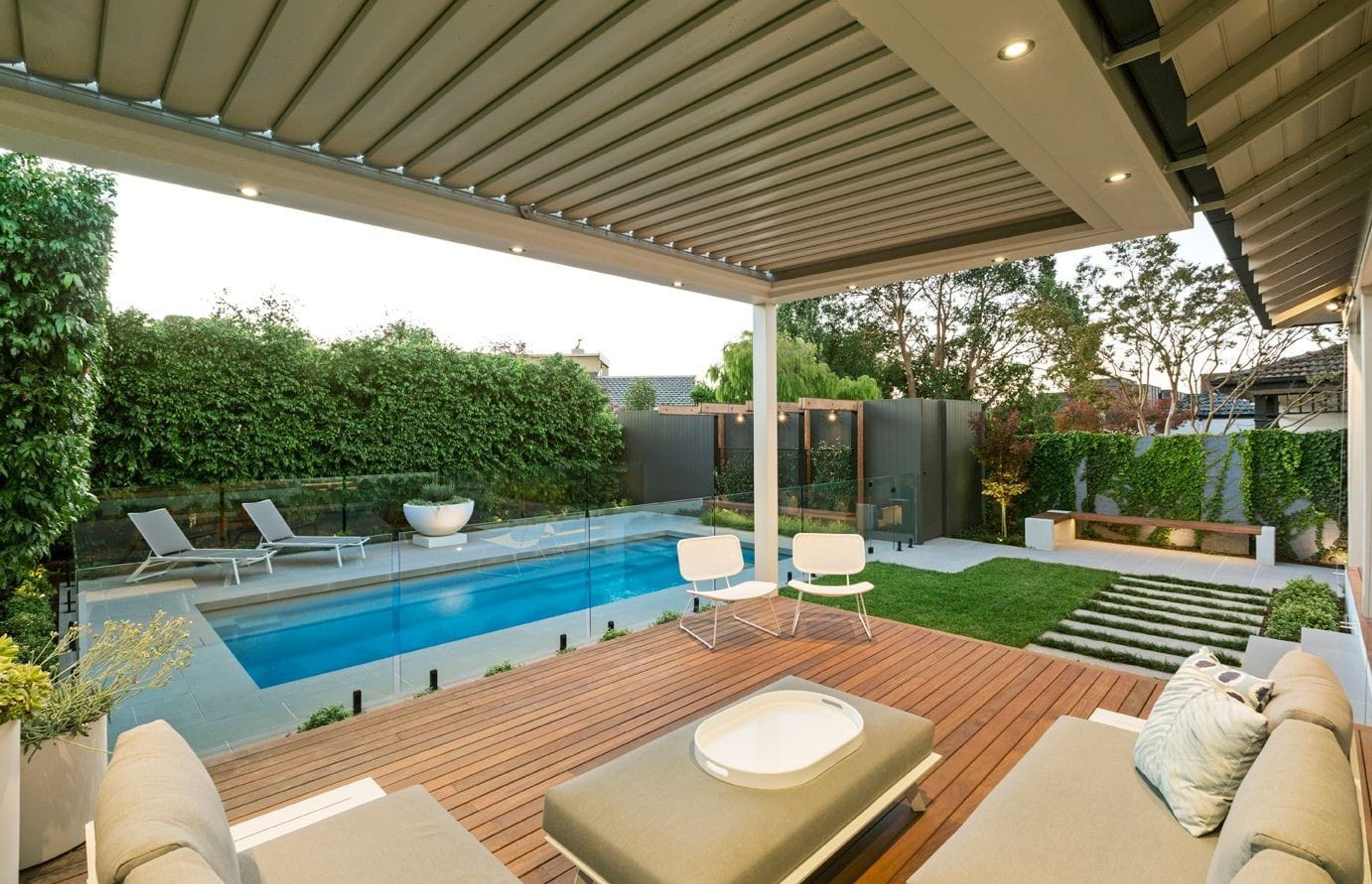 Photography: Patrick Redmond | Backyard pool design