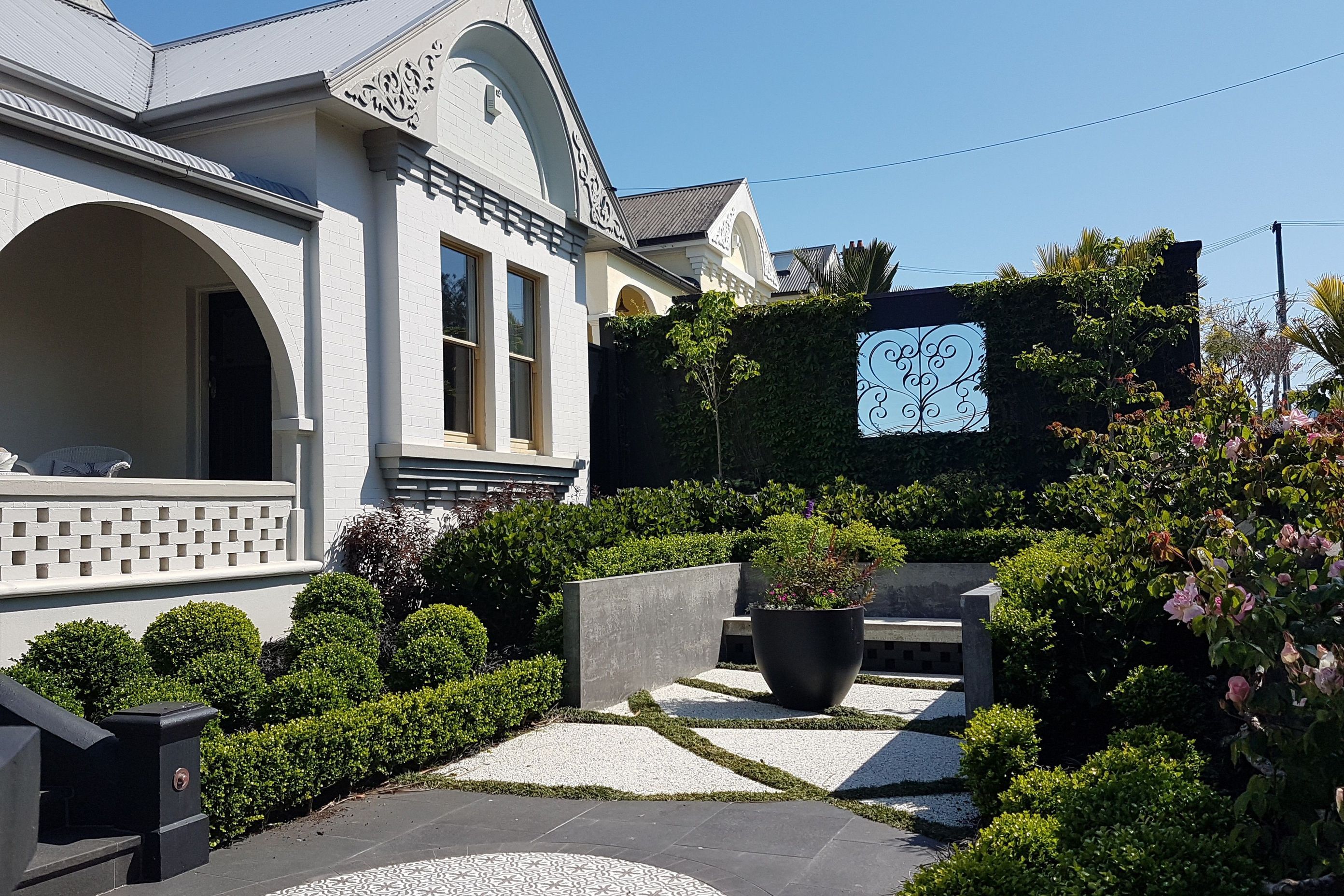 Classical and contemporary courtyard, Mt Eden