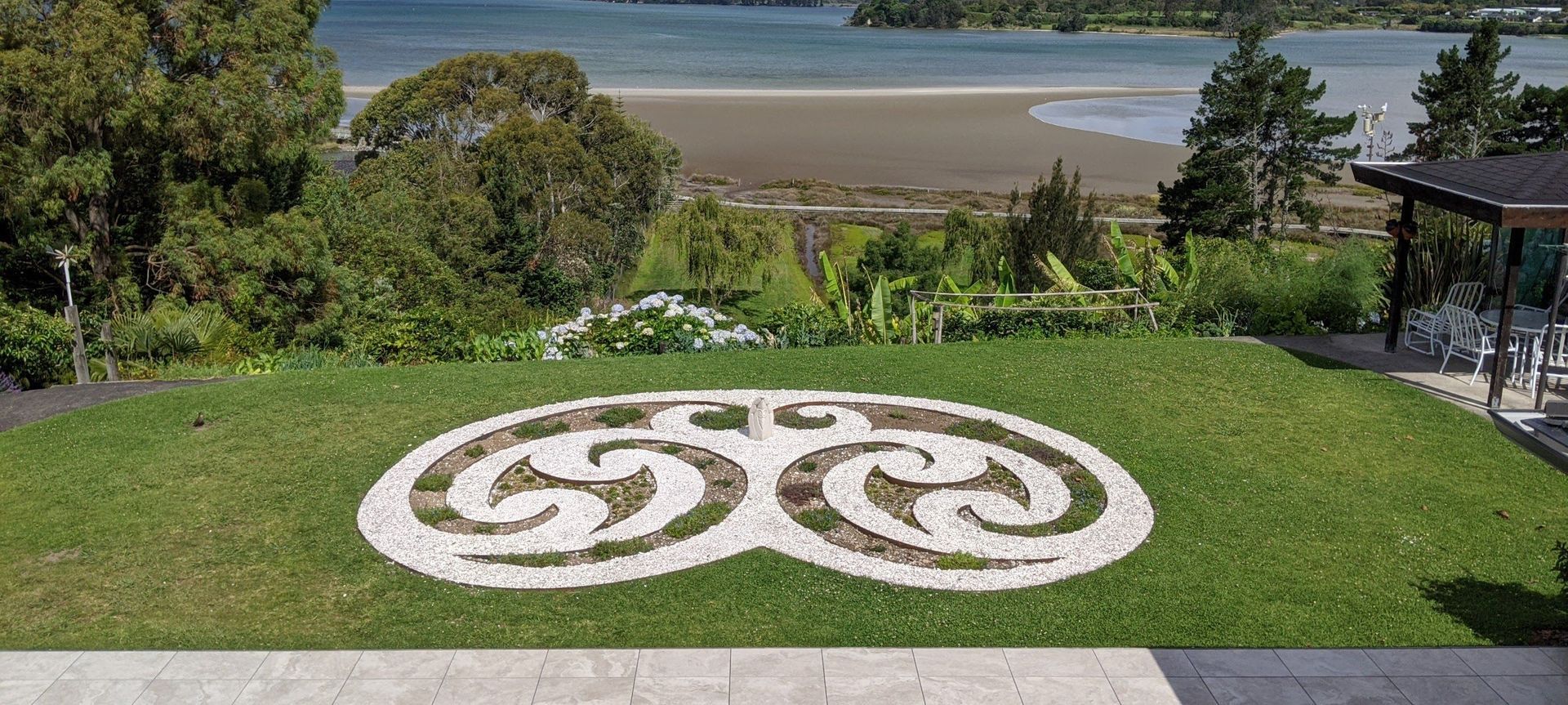 Grainger's Parterre Mahi Toi banner