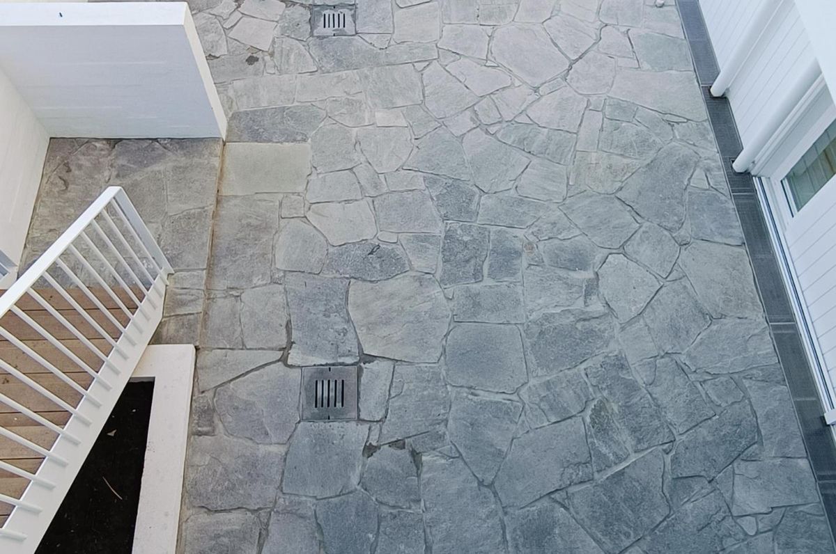 Damn Good Tiling - Crazy Paving
