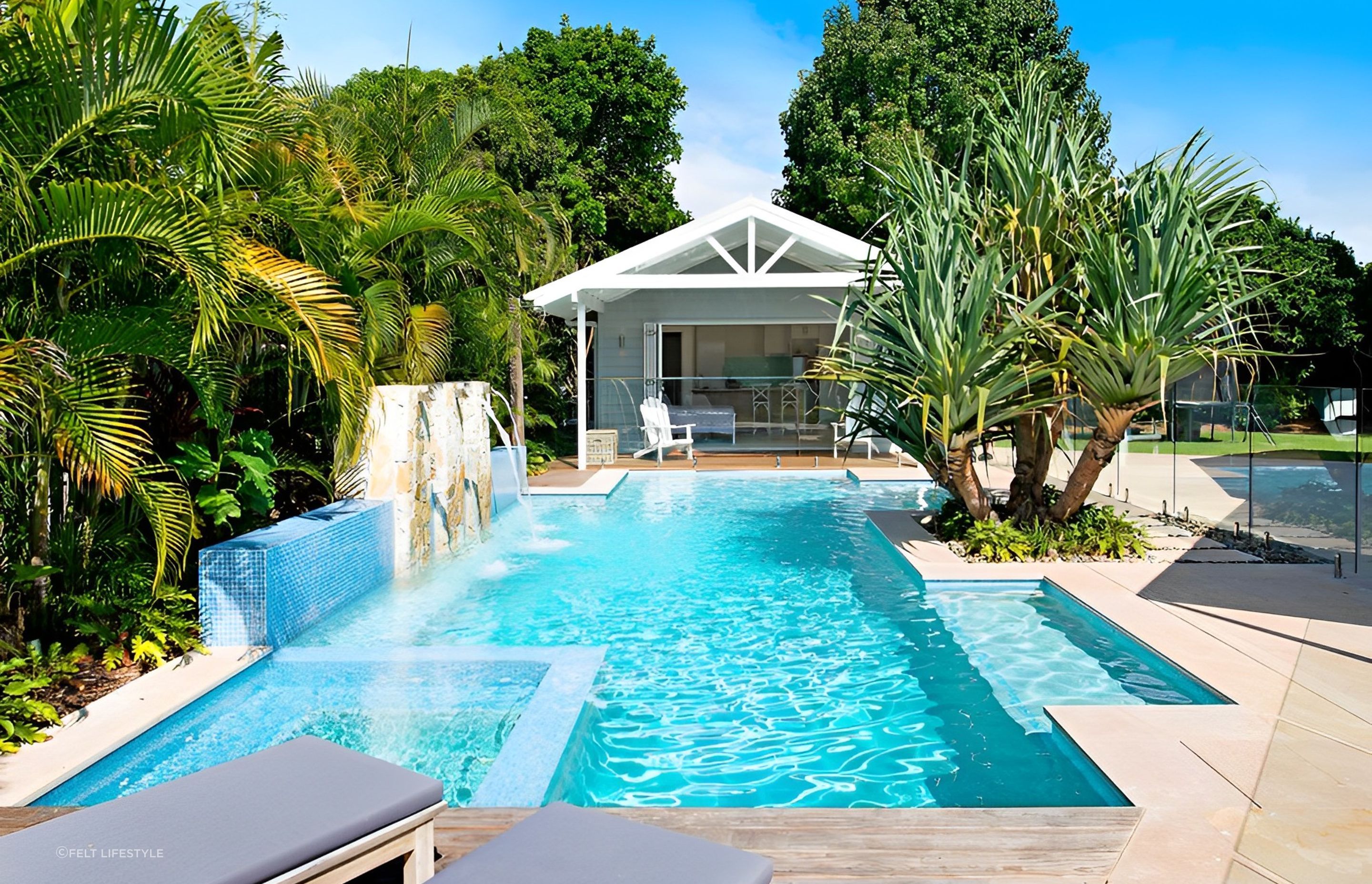Mermaid Waters: QLD - Residential