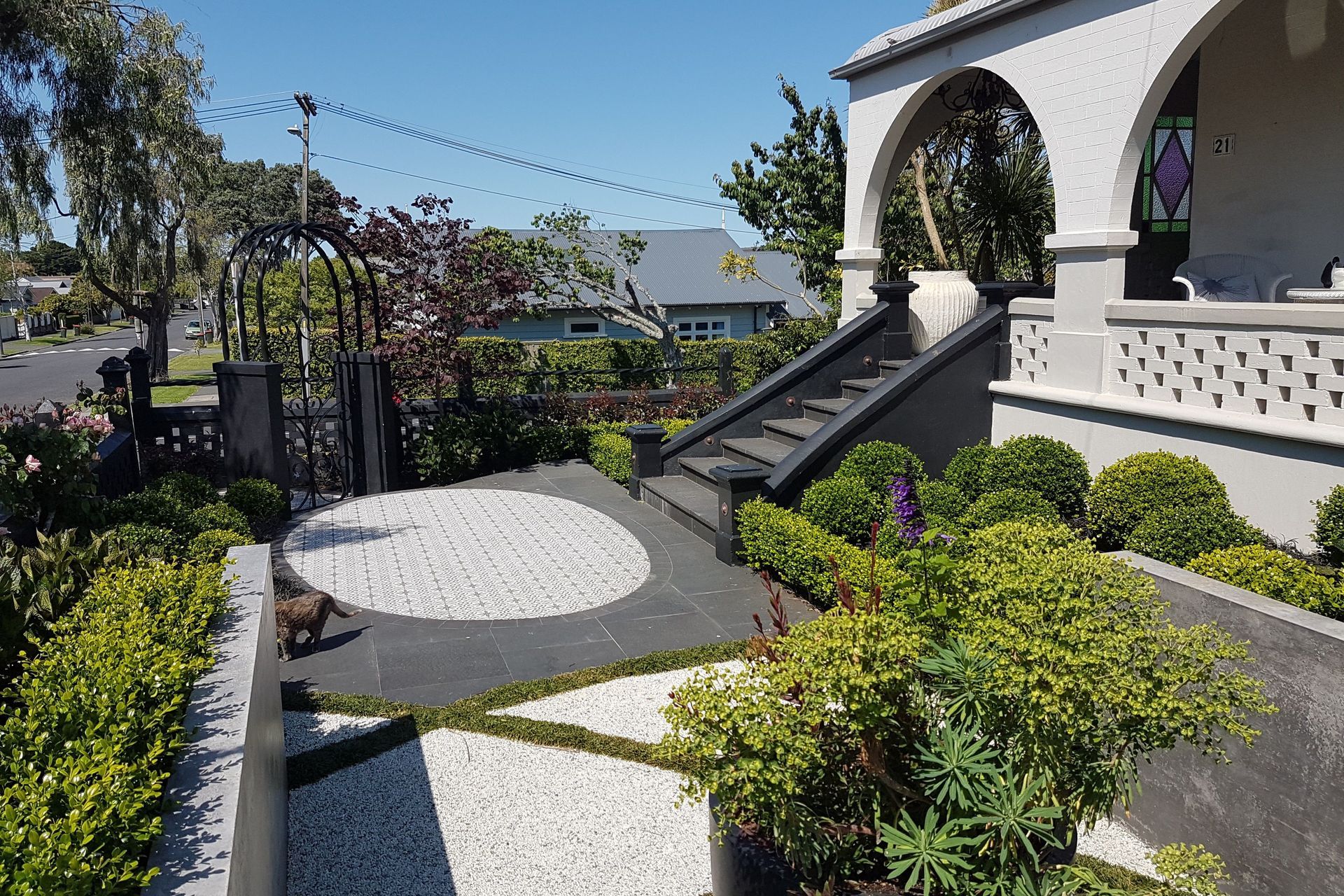 Classical and contemporary courtyard, Mt Eden