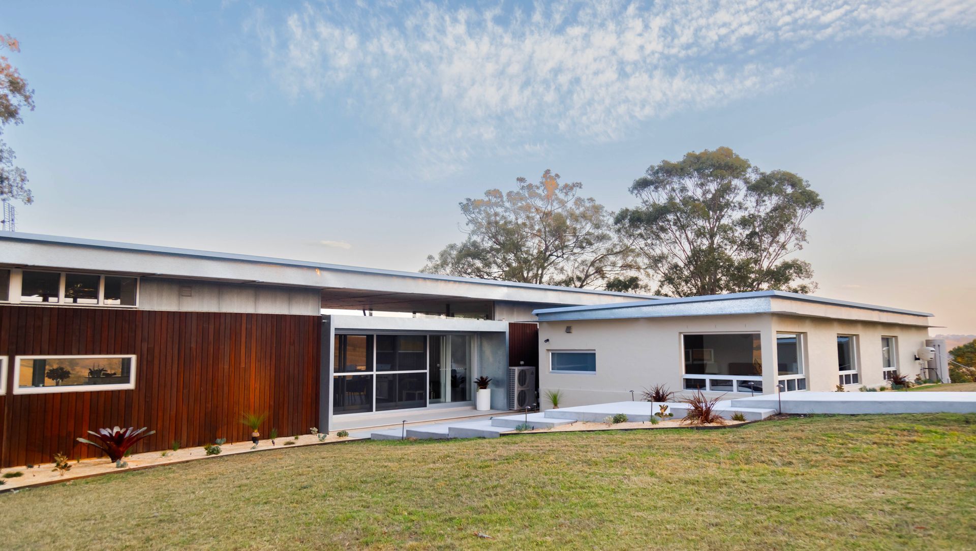 Modern Drought Tolerant Garden banner