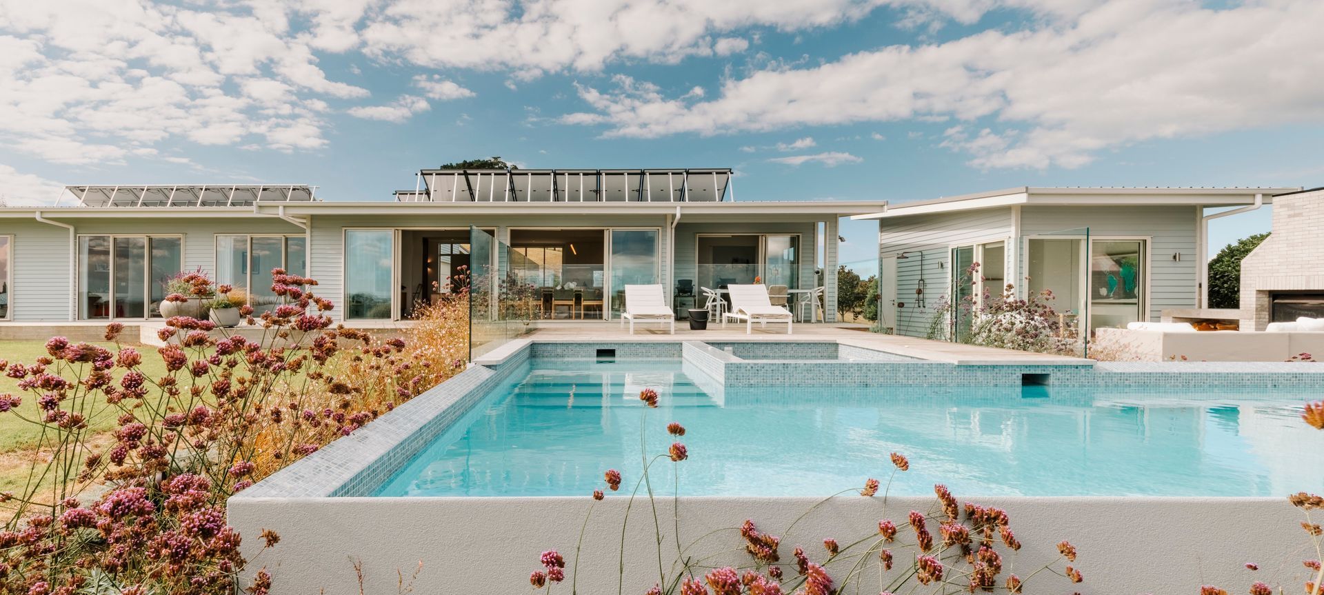 Tide & tranquility Waiheke Island banner