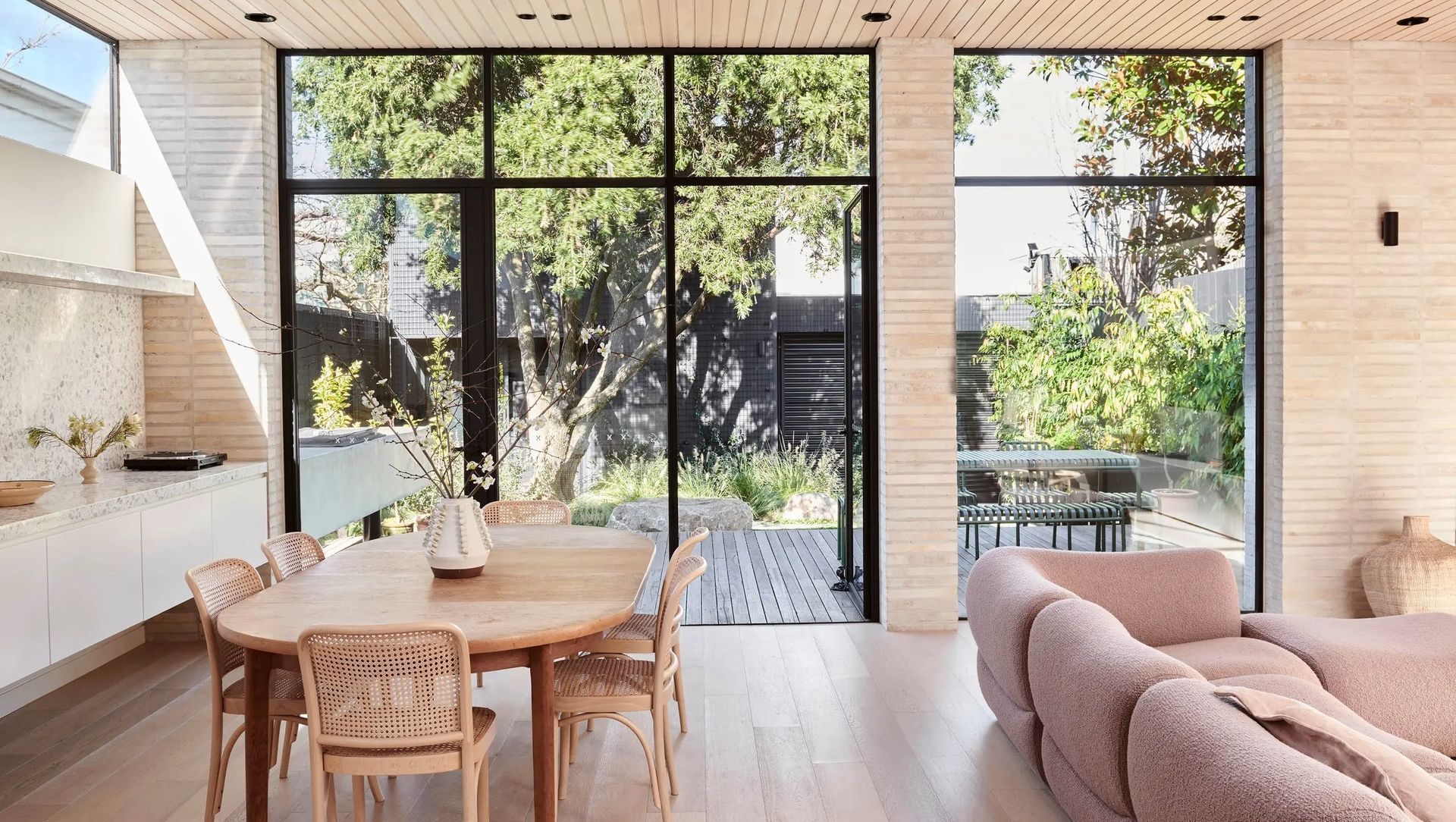 Clifton Hill Courtyard House banner