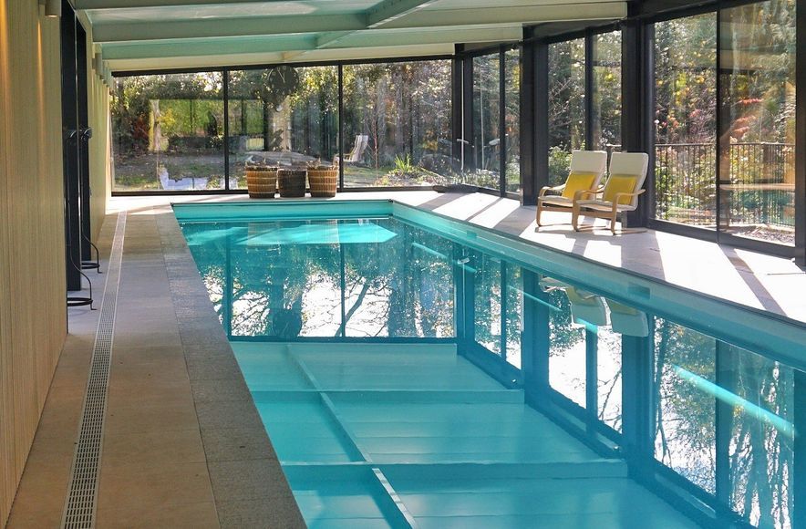 Spacious Luxury – A Striking Indoor Pool Build