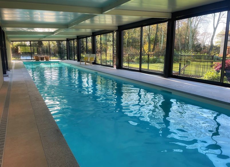 Spacious Luxury – A Striking Indoor Pool Build