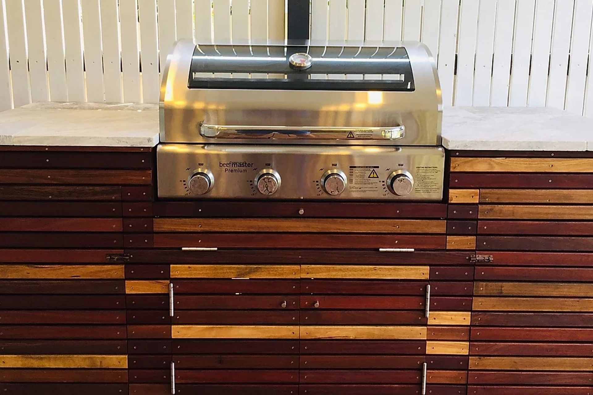 SPOTTED GUM BUILT IN BBQ