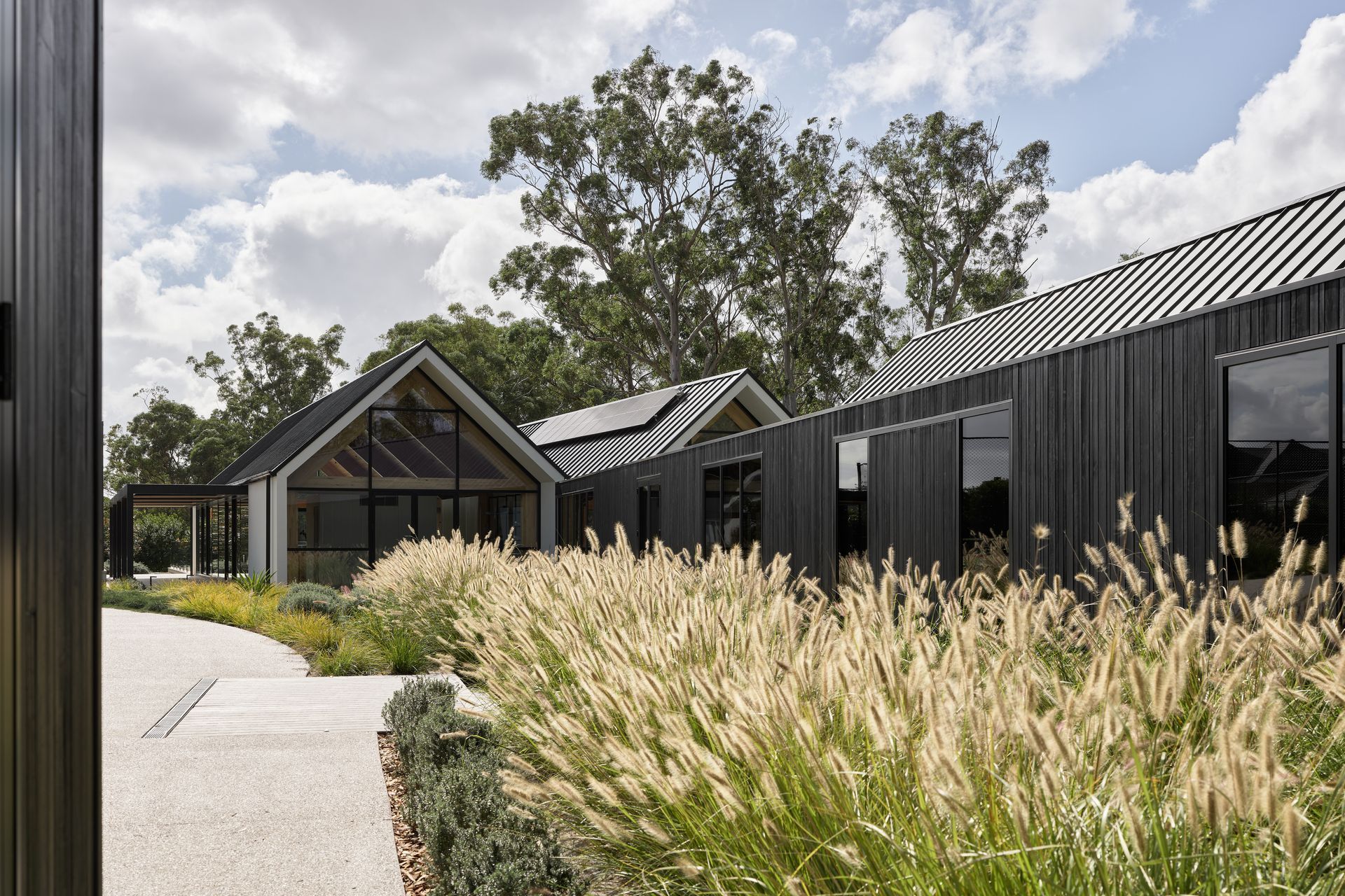 Silver Ash Premium Travertine Tumbled | Mallinger Constructions | Andrew Donaldson Architecture & Design | Crystal Pools | Rolling Stone Landscapes