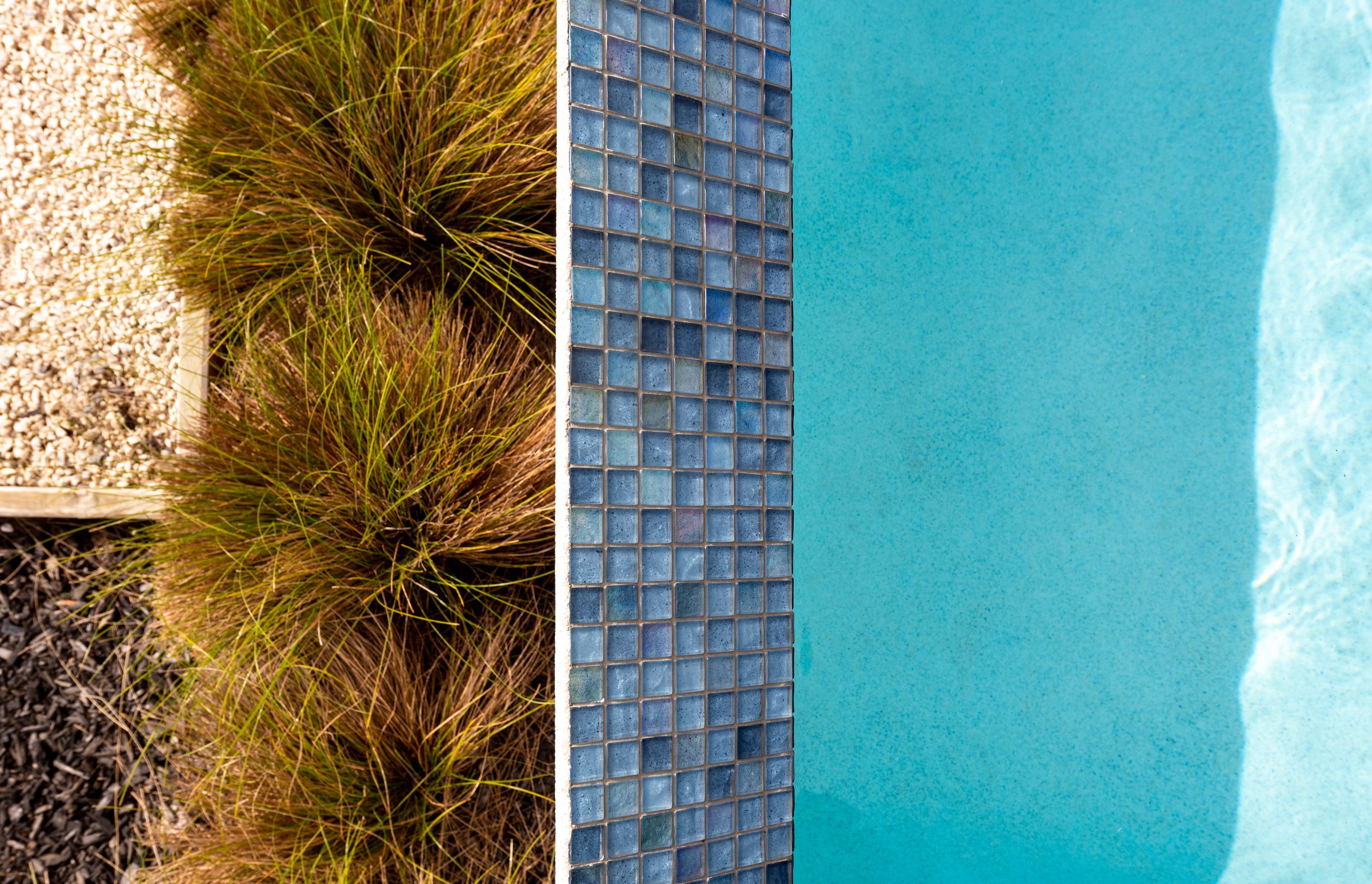 Palmer & Allen Lightwaves Mosaic Tiles looks amazing with Hydrazzo Gulfstream Blue pool render