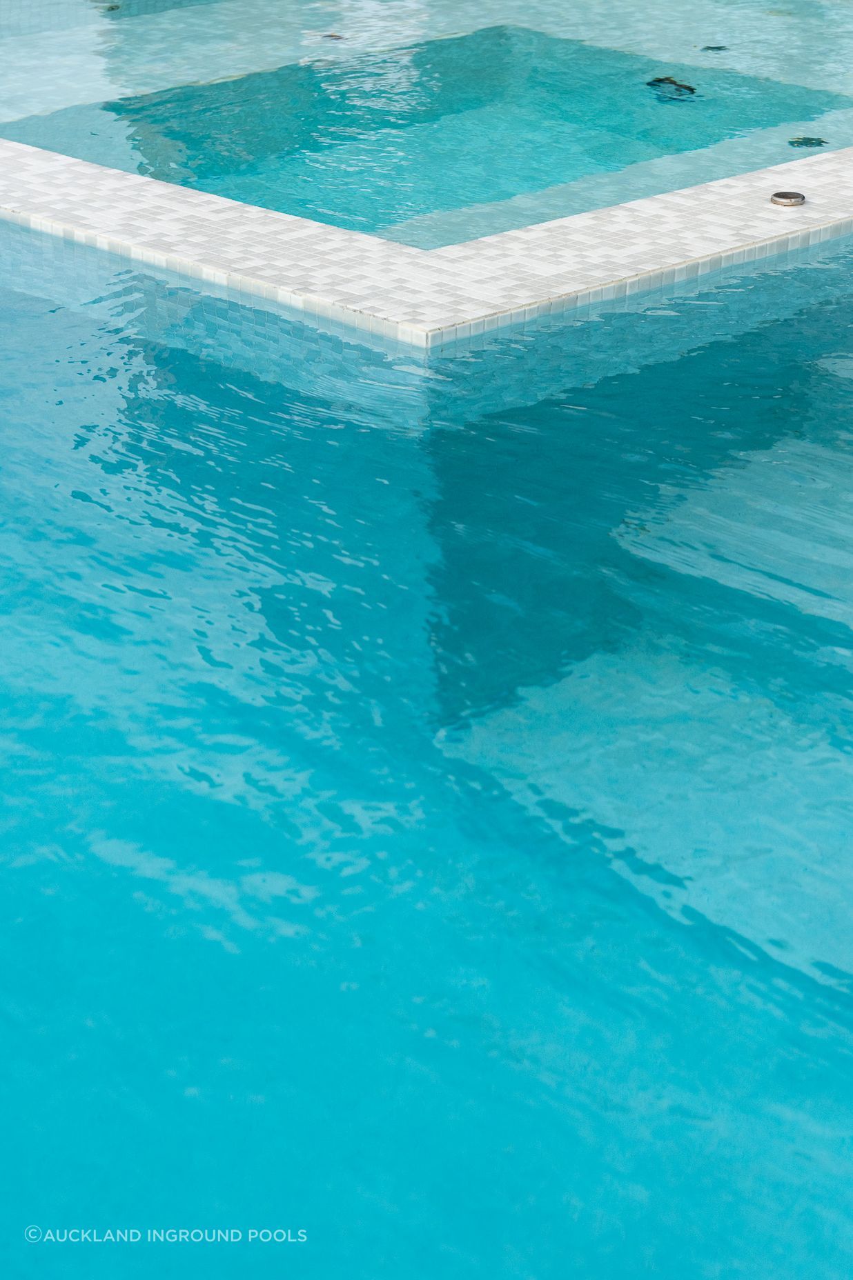 Fully Tiled Spa Pool and 300mm deep waterline for the pool - Bisazza Ghiaccio