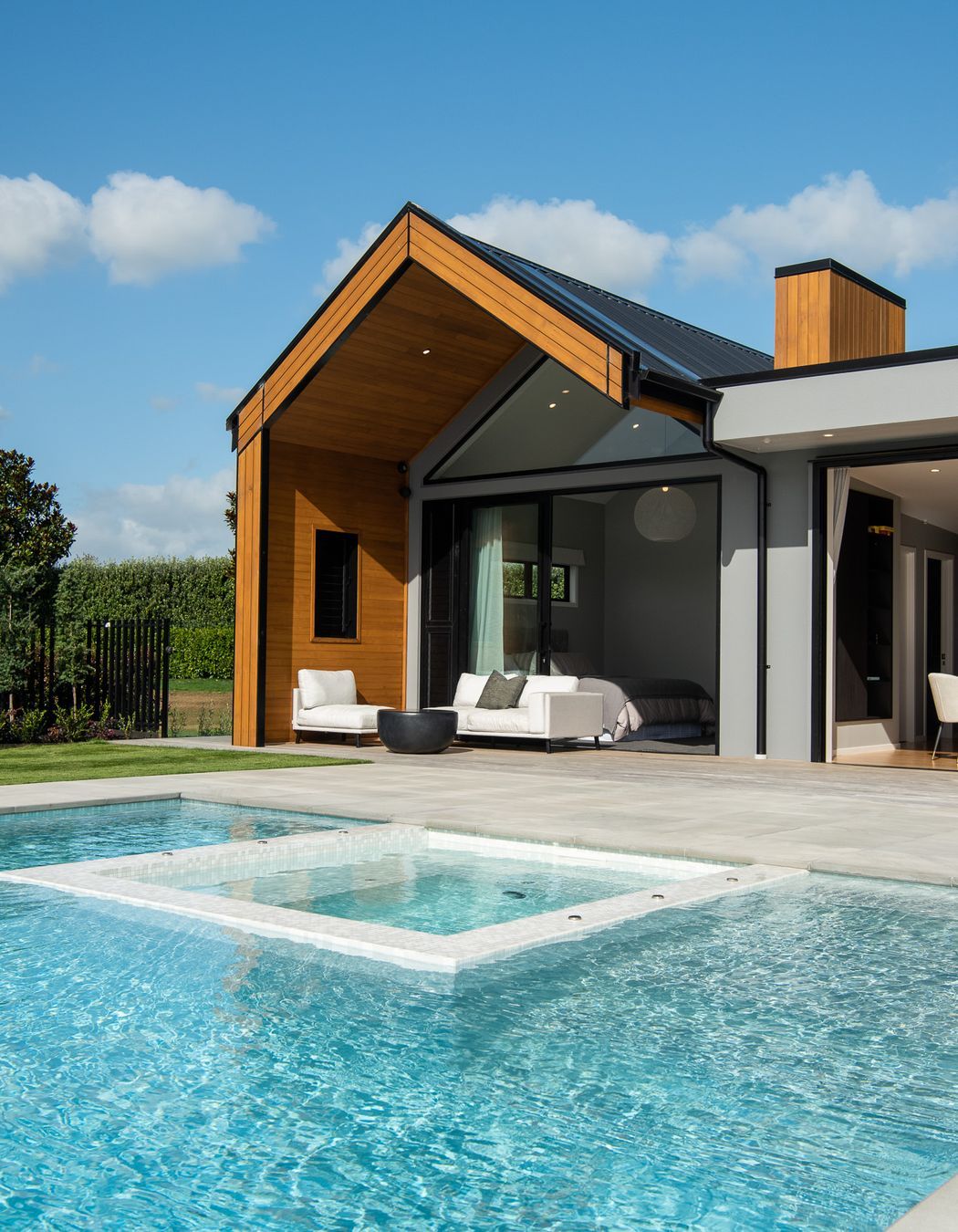 Hydrazzo Gulfstream Blue Pool Render, Bisazza Ghiaccio Tiles, Sica Grey Sandstone Coping &amp; Pavers