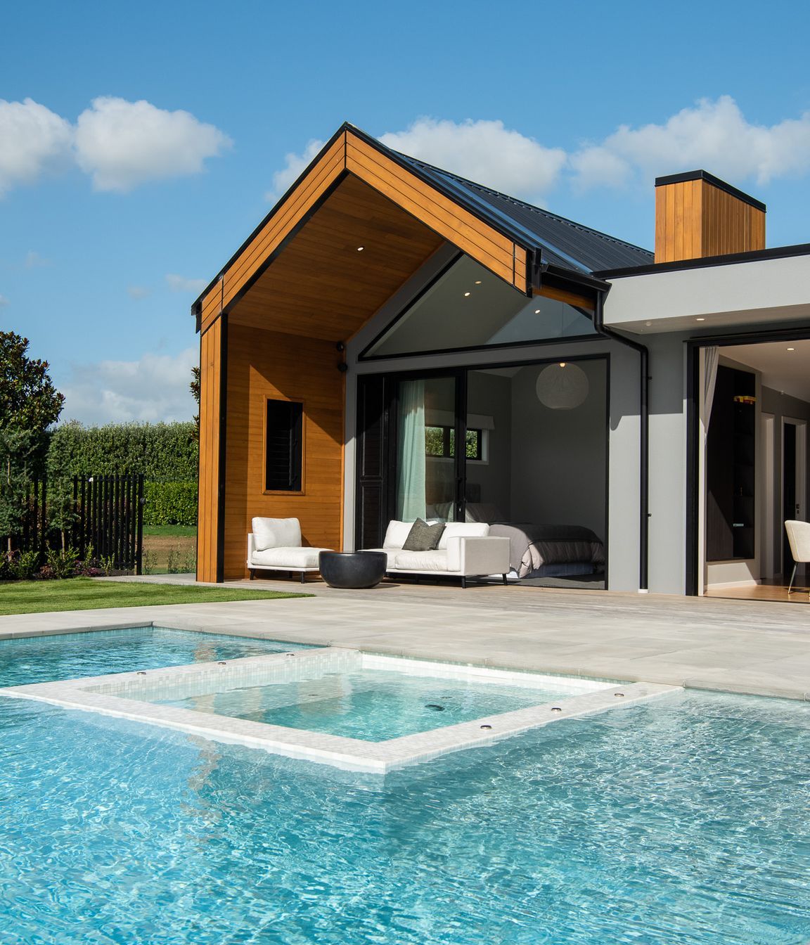 Hydrazzo Gulfstream Blue Pool Render, Bisazza Ghiaccio Tiles, Sica Grey Sandstone Coping &amp; Pavers