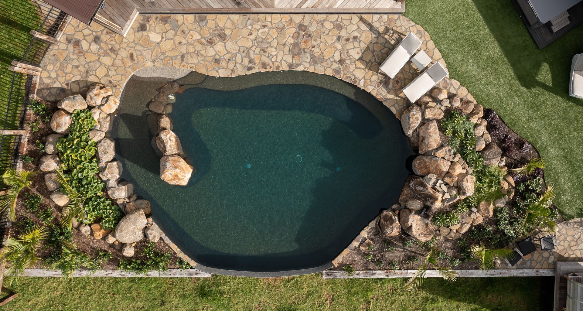 Bombay Free Form Rock Pool