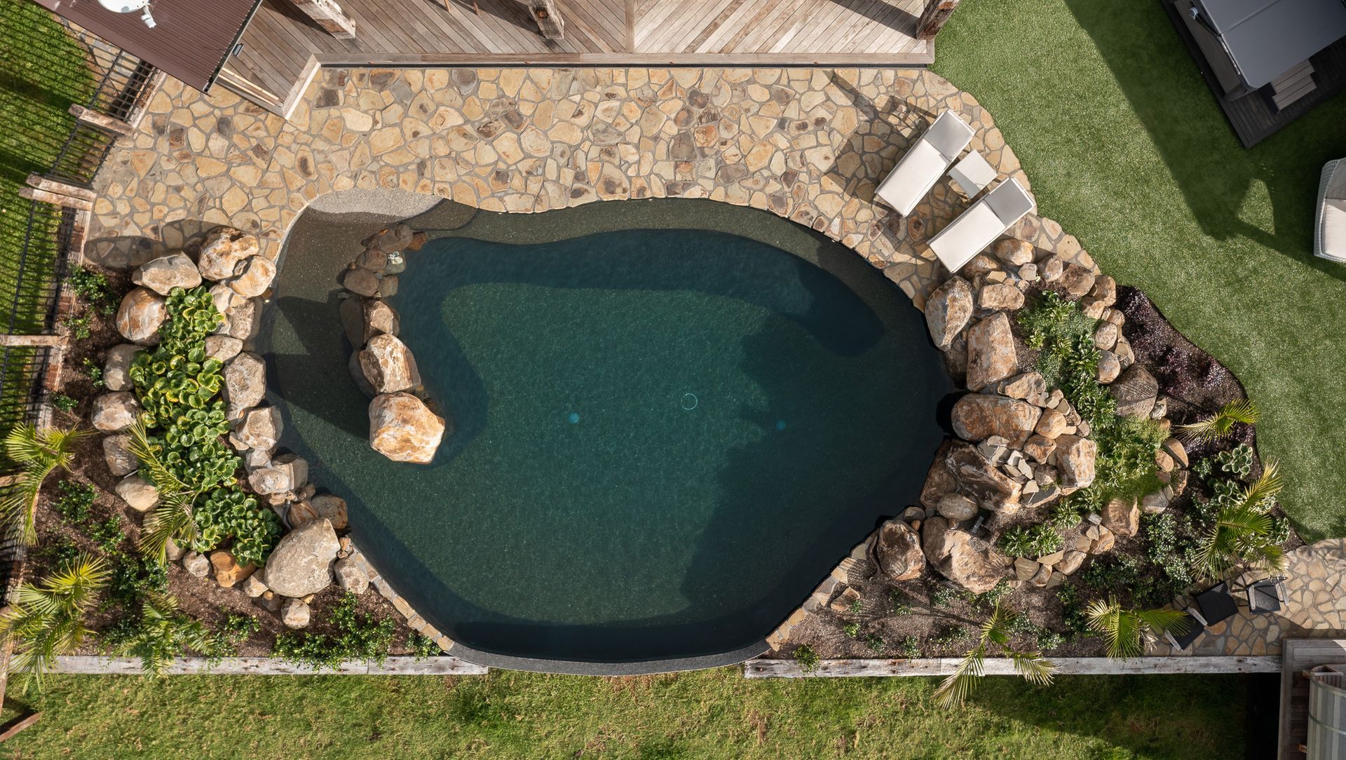 Bombay Free Form Rock Pool