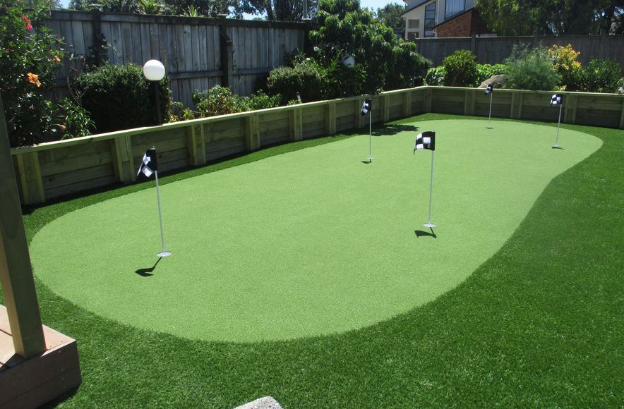 Private putting green