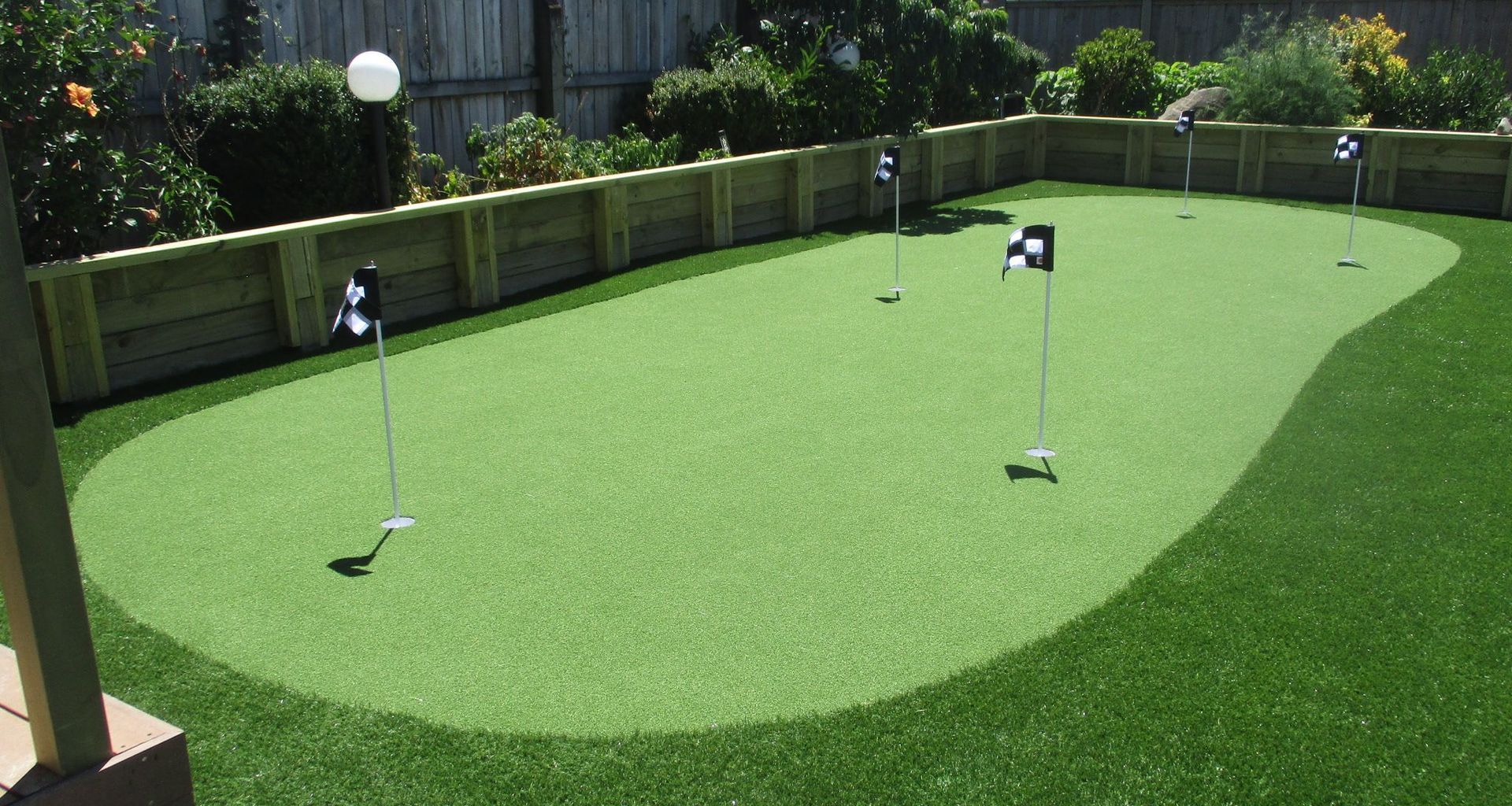 Private putting green banner