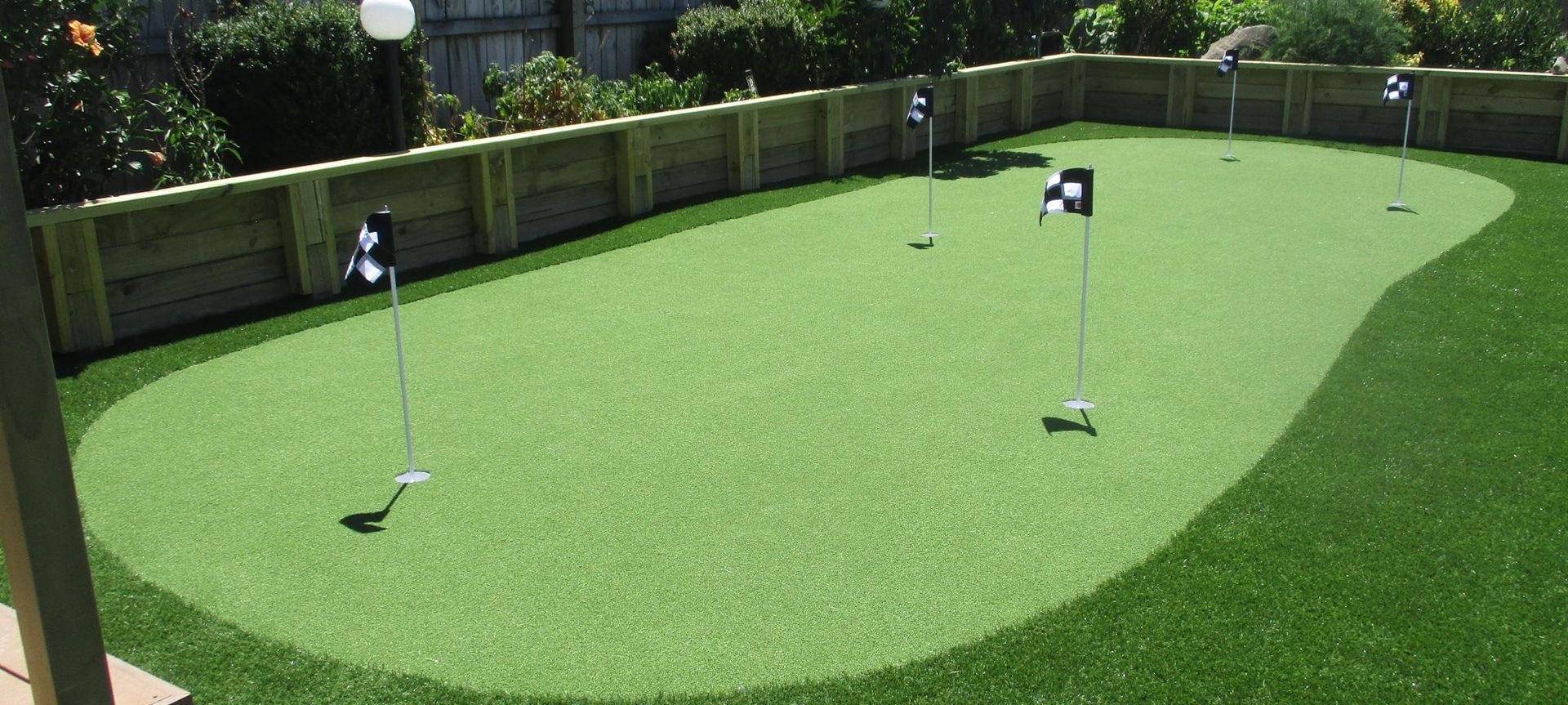 Private putting green banner