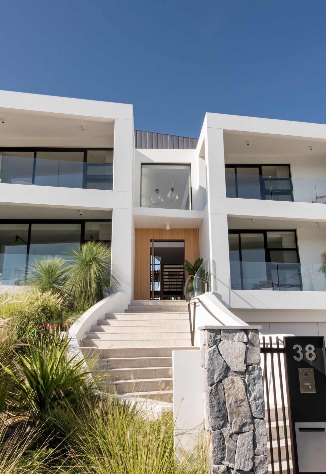 Connells-PointTavira-Alfresco-Limestoneimage-6-1.jpg