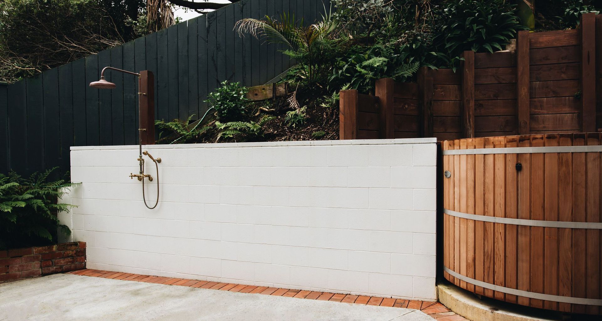 ISLAND BAY | Features banner