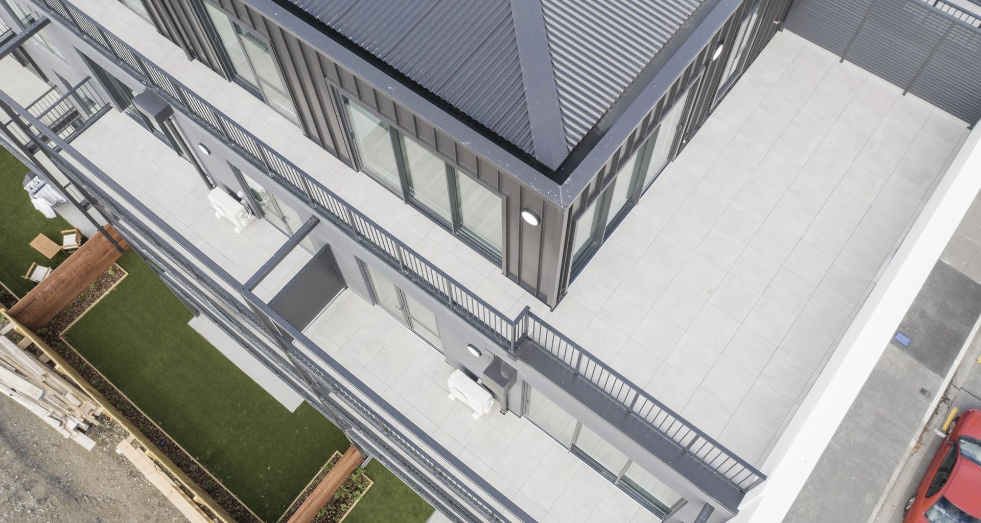 Latimer Apartments banner