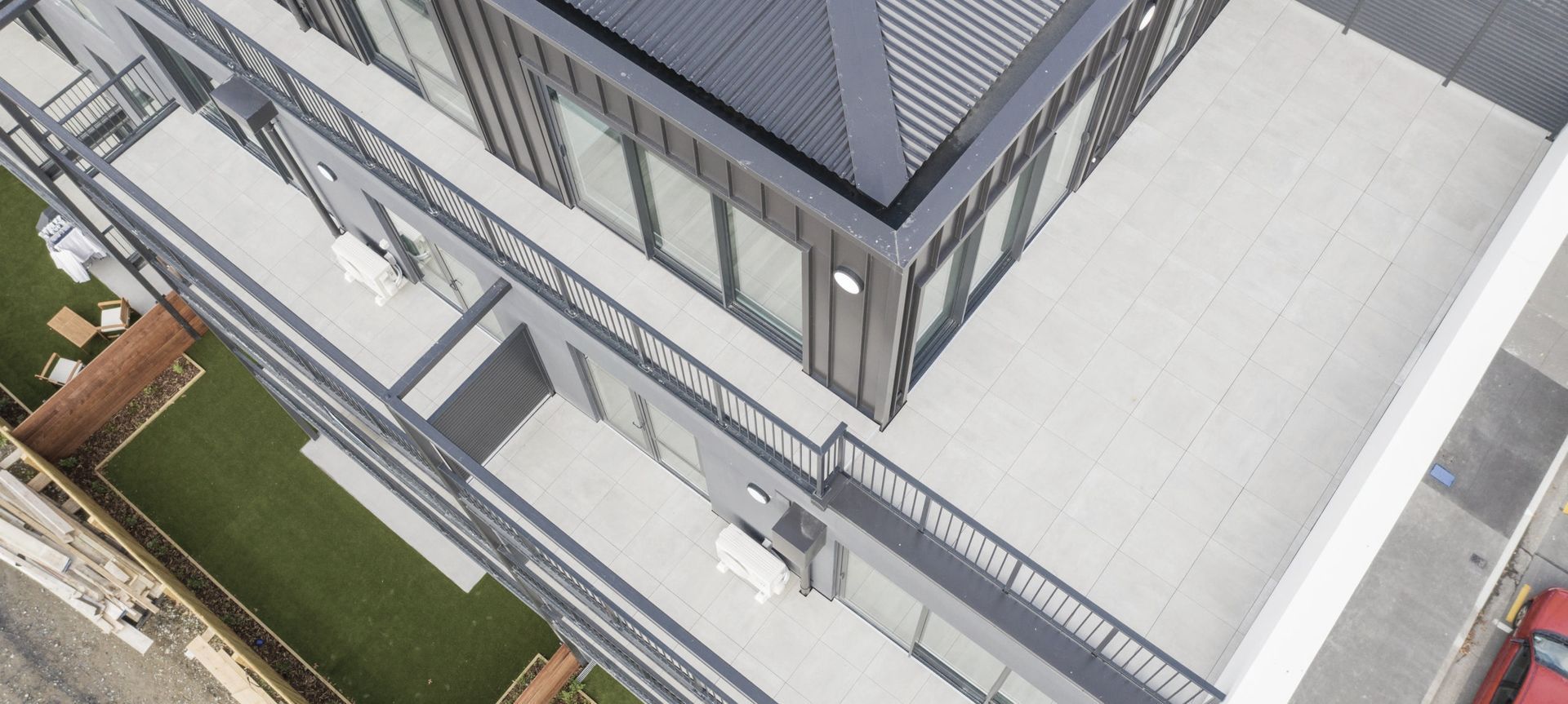 Latimer Apartments banner