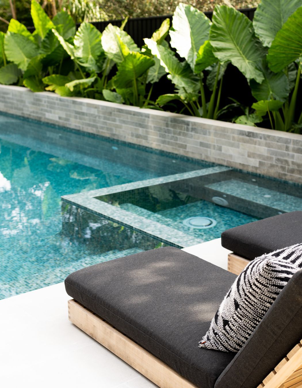 Wet Edge Pool