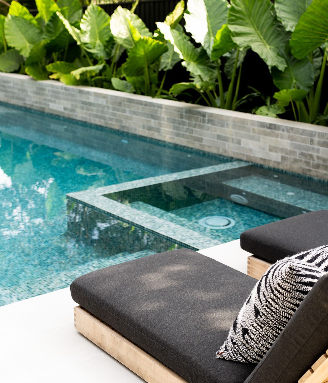Wet Edge Pool