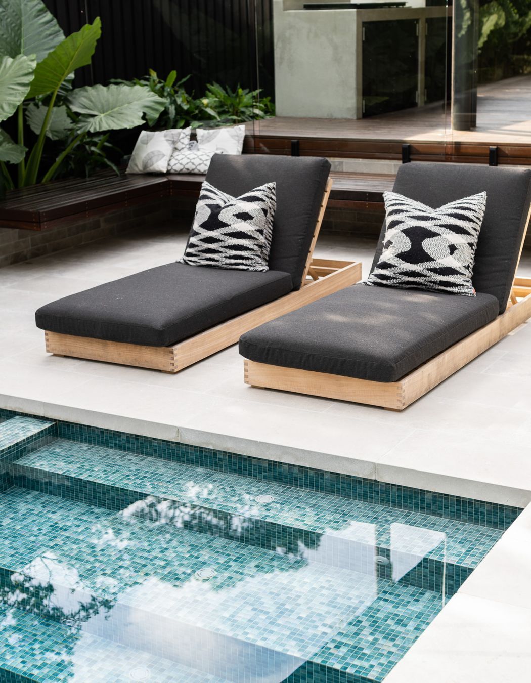 Wet Edge Pool