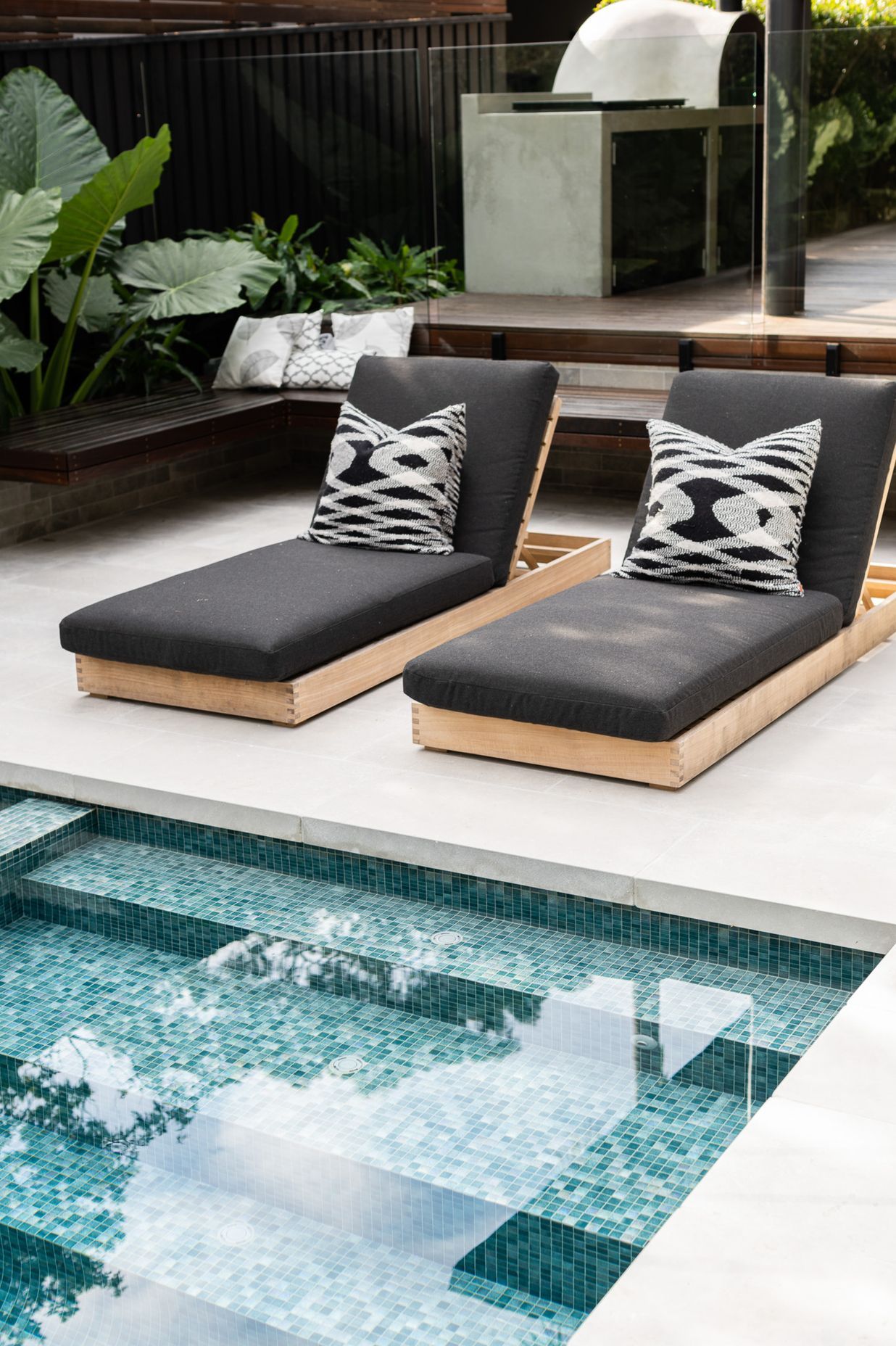 Wet Edge Pool