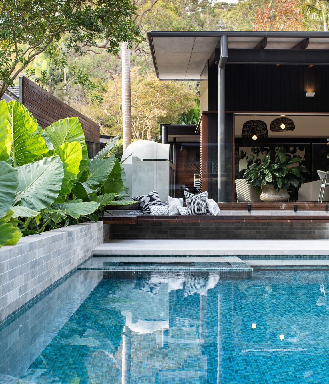 Wet Edge Pool