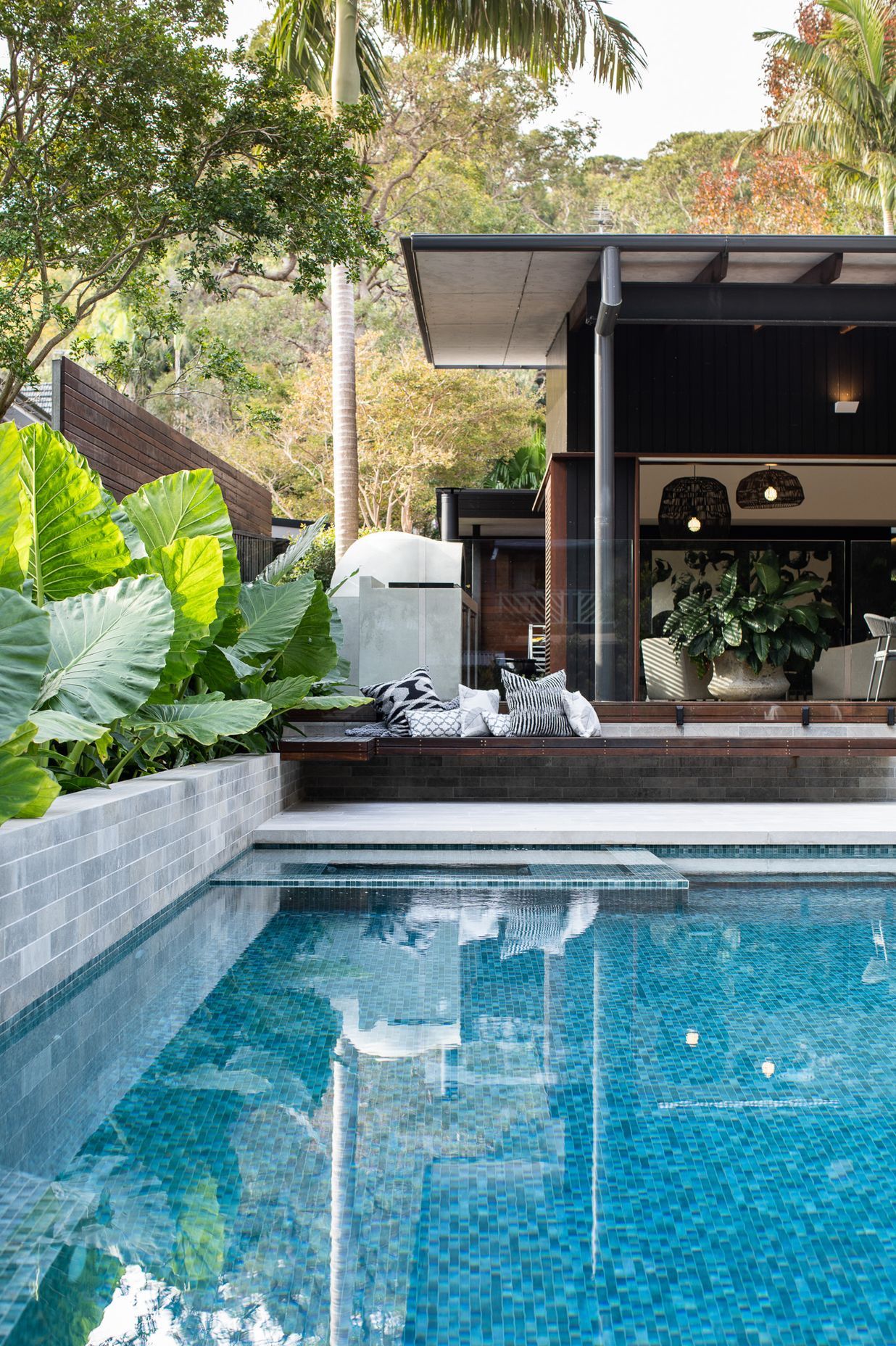 Wet Edge Pool
