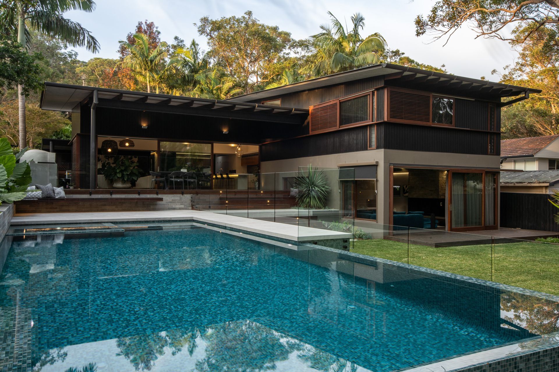 Wet Edge Pool